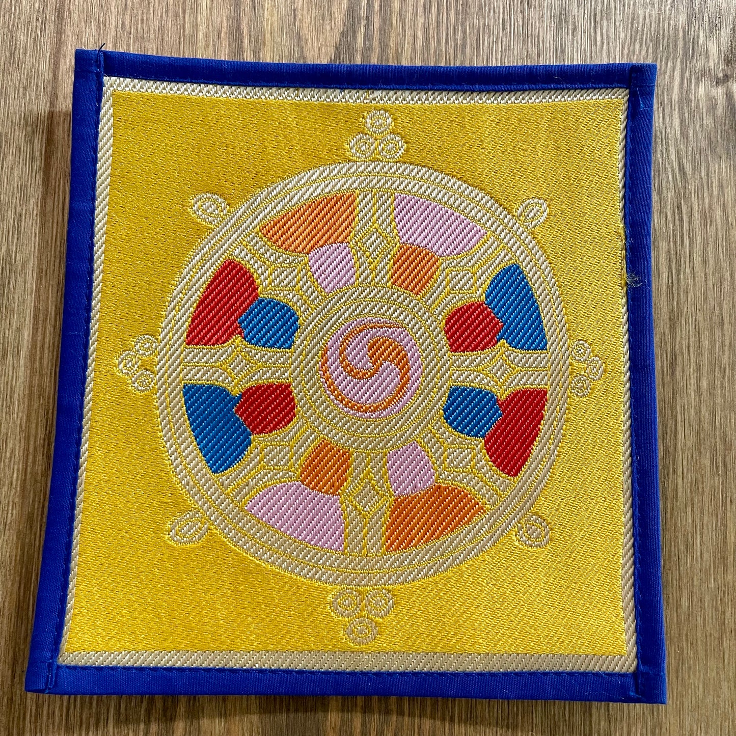 Mini Brocade Cloth Bell Dorje Mat 17 X 17 cm (Dharma Wheel)