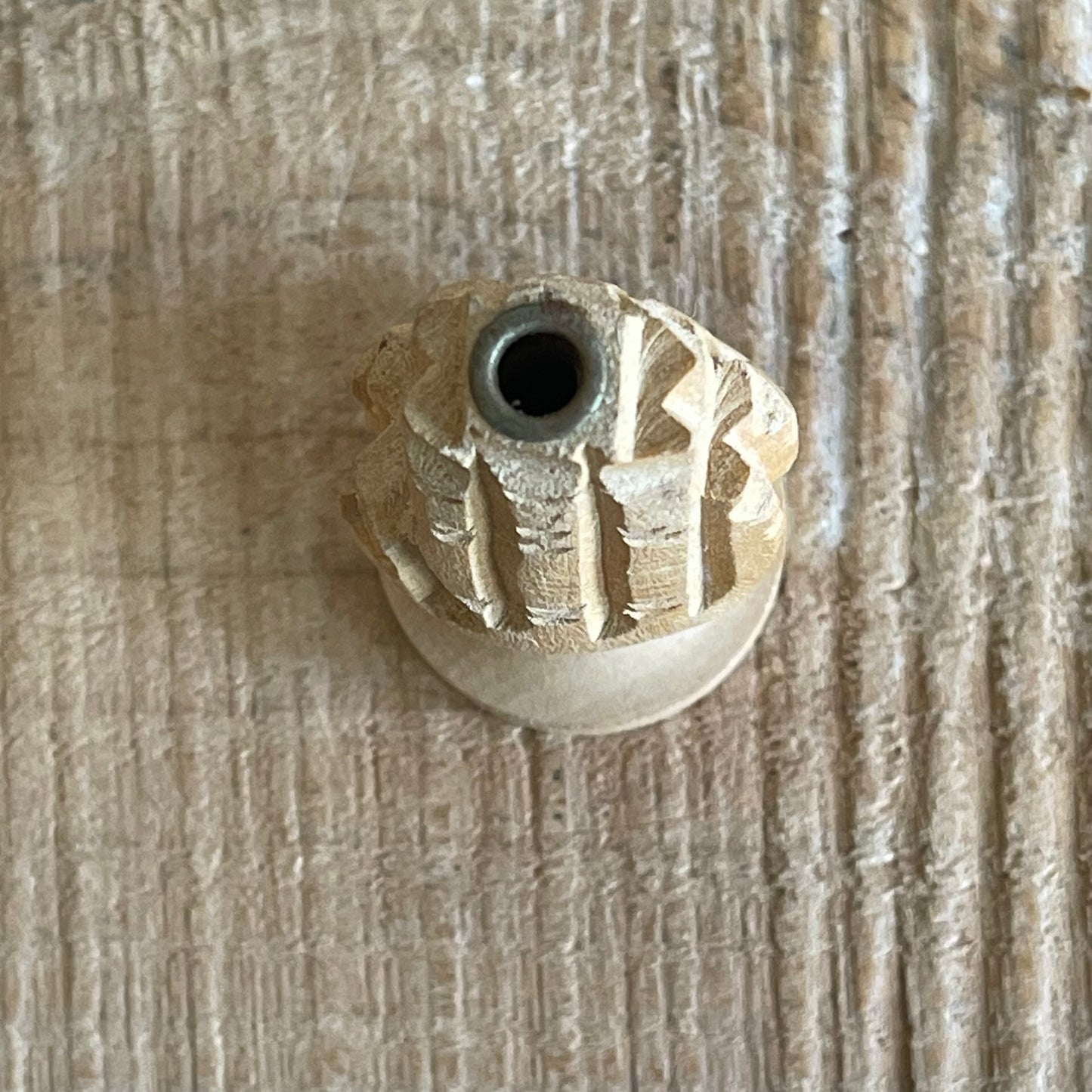 Hand carved piece of wood has been hand sculpted to look like hands joined together in prayer. This intricately carved incense burner holds Tibetan Zimpu incense. Approx.: 7cm High Origin: Nepal