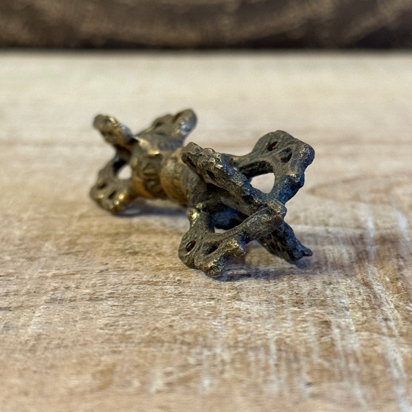 Handmade Dorje Vajra 7.5cm in solid brass. Sacred Tibetan Buddhist ritual object for meditation, altar use, and spiritual practice.