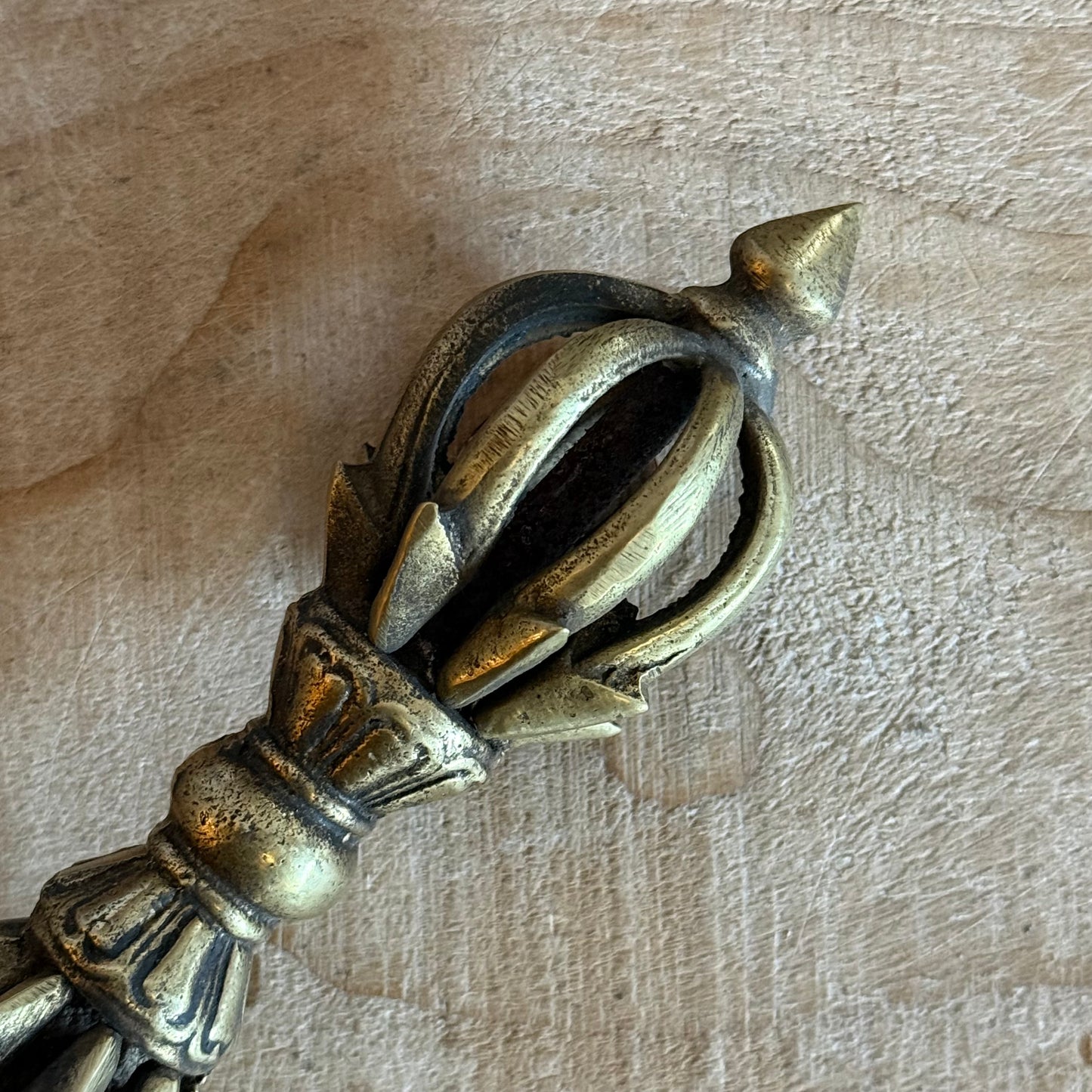 18cm Lotus Dorje vajra from Nepal, a sacred Tibetan Buddhist ritual object symbolising indestructibility, wisdom, and compassionate Vajrayana practice.