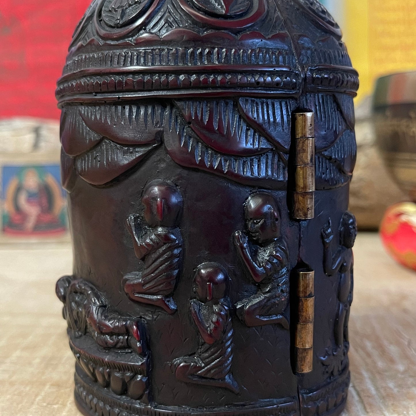 Experience the essence of serenity and devotion with our Tibetan Folding Altar, exquisitely crafted from high-quality resin. Designed to elevate your meditation and Buddhist rituals, this altar offers a luxurious and sacred space wherever you go. Its foldable design makes it easy to carry and store, while the intricate detailing reflects timeless Tibetan artistry.