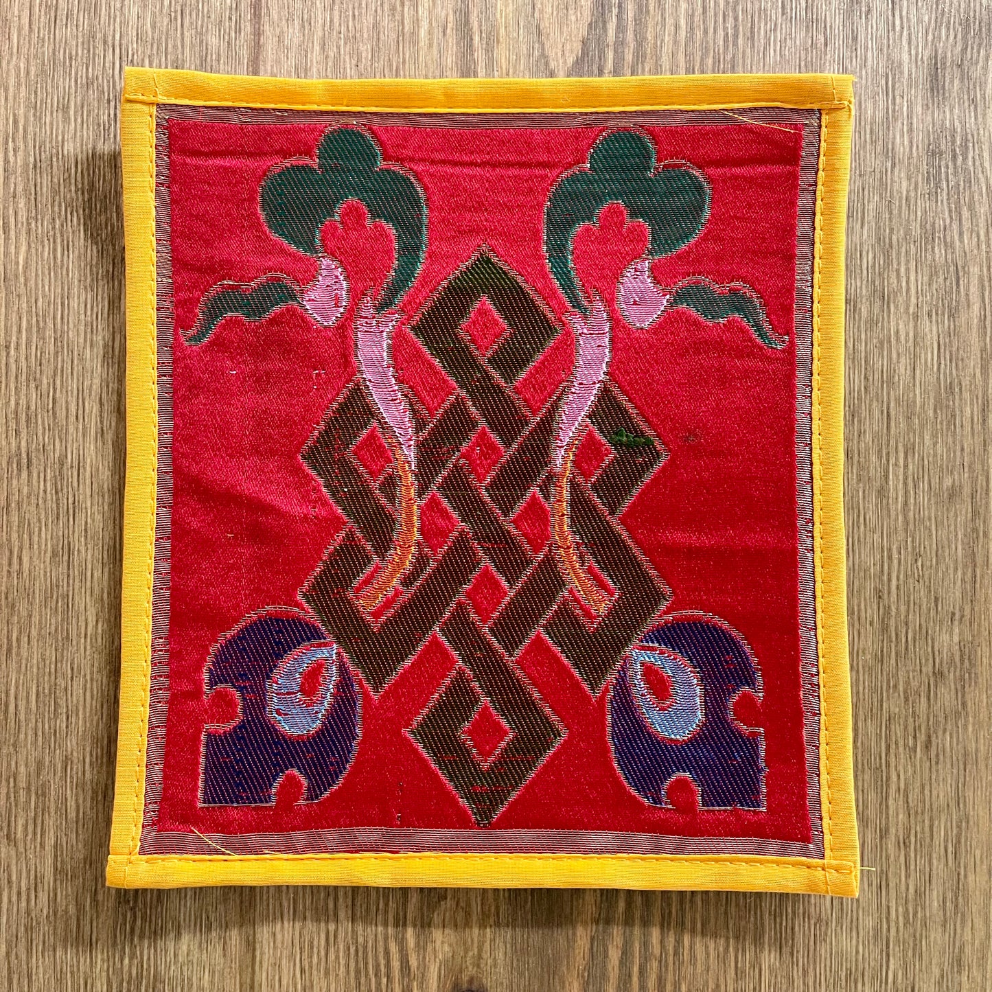 Mini Brocade Cloth Bell Dorje Mat 17 X 17 cm (Endless Knot)