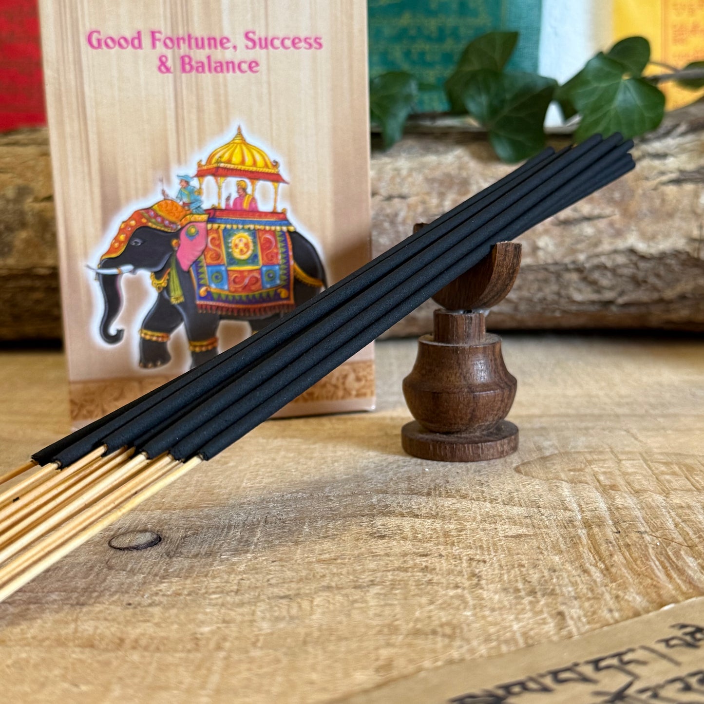 Sandal Hexagon Incense – Sandalwood
Experience the timeless, soothing aroma of sandalwood with our Sandal Hexagon Incense. Crafted in Bangalore by Hari Darshan, these premium Indian incense sticks are infused with the rich, warm, and woody fragrance of pure sandalwood—an essential element in traditional incense making for centuries.
Each box contains 20 handcrafted sticks, offering a calming and meditative ambiance with a burn time of approximately 30 minutes per stick. Perfect for relaxation, spiritual p