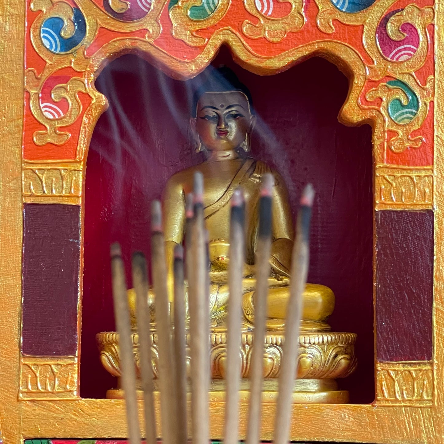 Satya Dark Cinnamon Incense Sticks