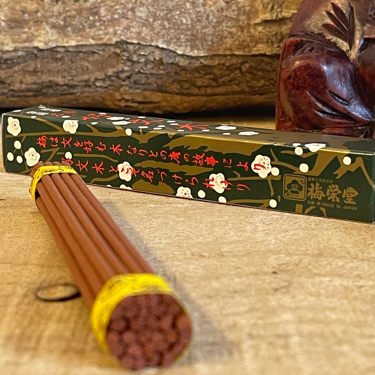 Kobunboku is an expression of the Plum Tree. The flower is well known as 'The flower of peace' from ancient China. Kobunboku is a wonderful mixture of sandalwood & herbs, especially good for meditation and relaxation.