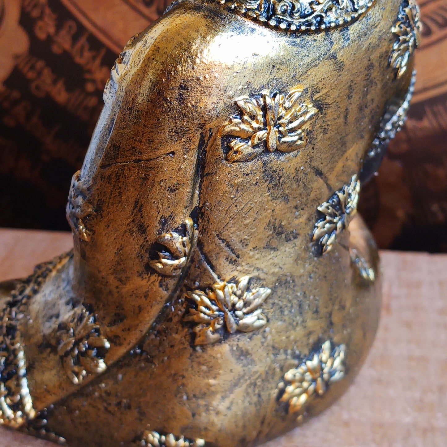 Bring peace, mindfulness, and timeless beauty into your space with this Thai style Buddha statue, featuring a vintage-inspired finish and the sacred Dhyana Mudra—the hand gesture of meditation.