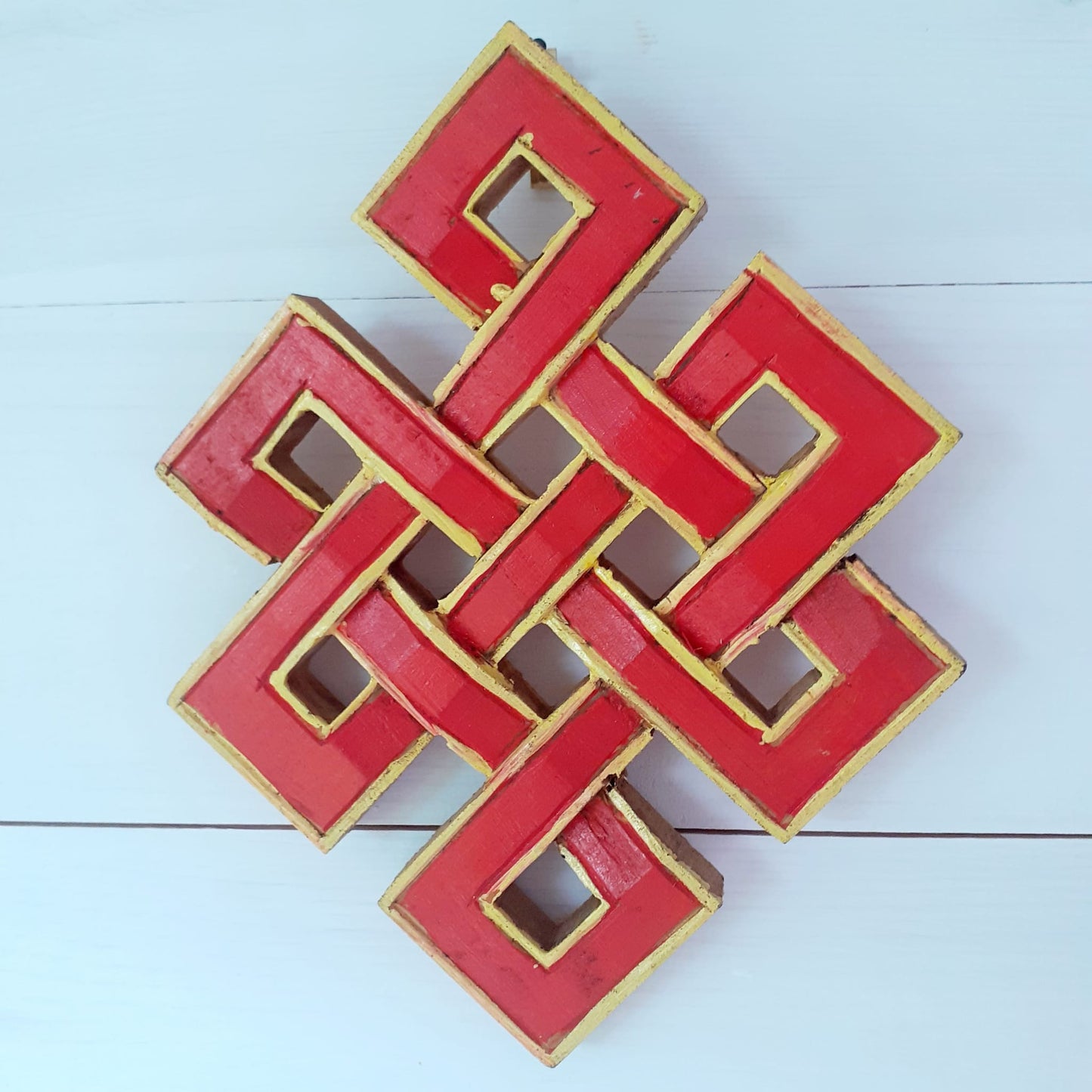 Endless Knot Sign Wooden Wall Décor | 19 X 15 cm