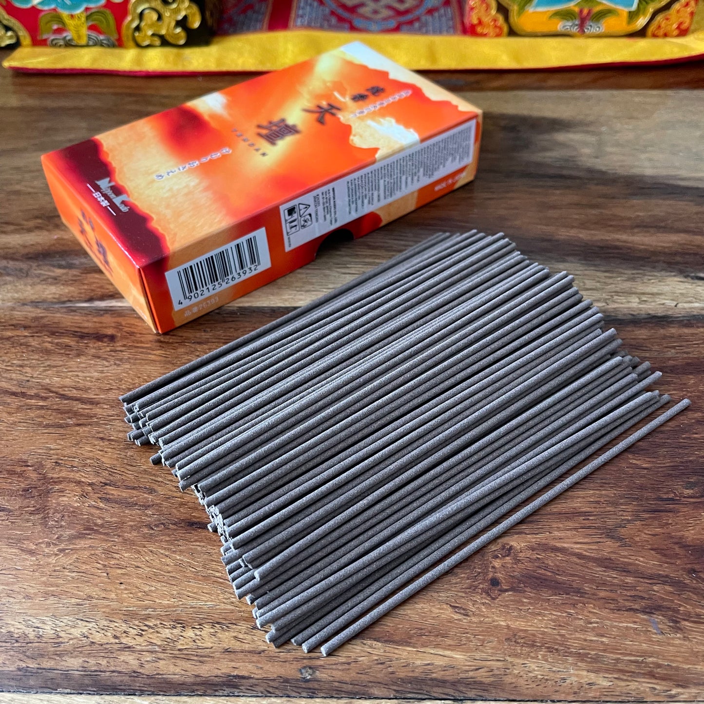 Tendan Old Temple Jinkoh Aloeswood Incense (300 Sticks)