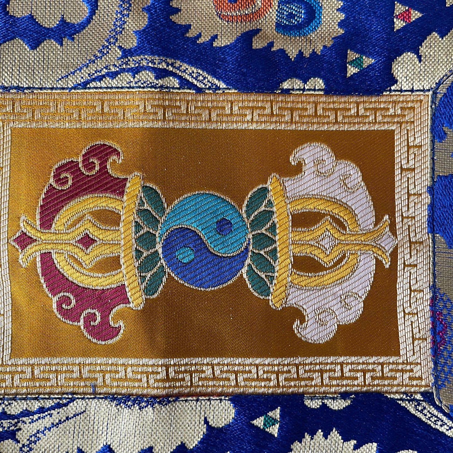 Tibetan Altar Cloth – Dorje Yin Yang Silk Brocade 22 x 18 cm
