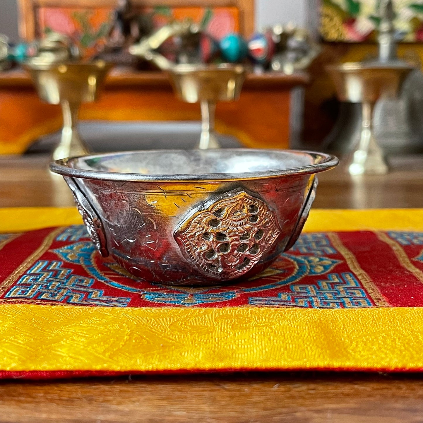 Metal offering Bowl Silver Wash