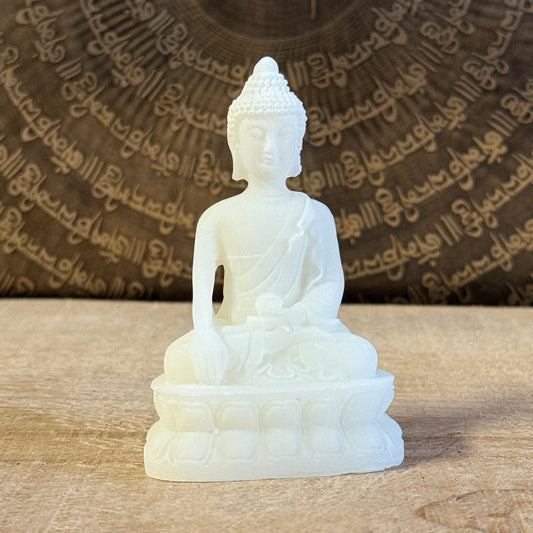 Hand-crafted polyresin Buddha statue in Bhumisparsha mudra, 8.5cm enlightenment figure