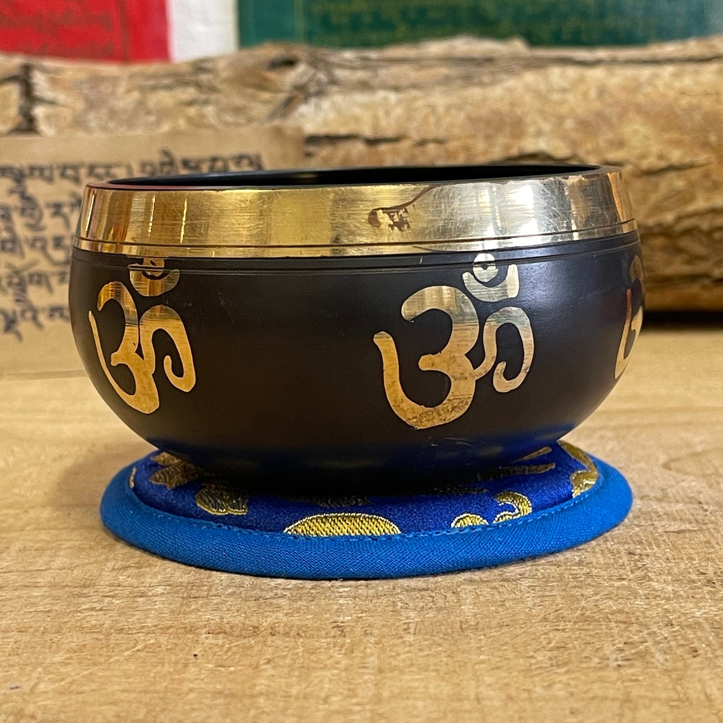 Tibetan Lotus Flat Round Singing Bowl Cushion 9cm