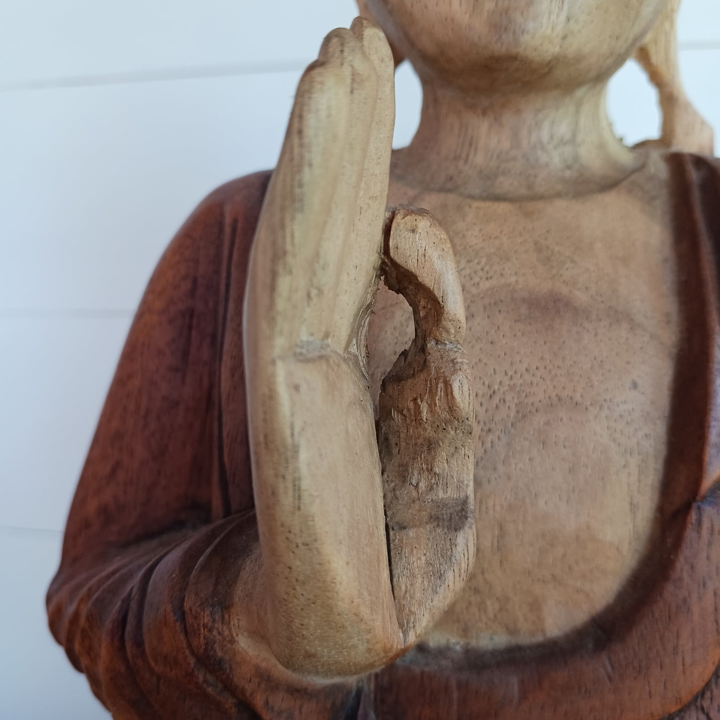 The Buddha is in the Teaching Pose which signifies wisdom, understanding and fulfilling destiny. Both hands are held with thumb and index fingers forming a circle. The Teaching Buddha depicts a particular moment in the life of the Buddha, namely the first sermon the Buddha gave after reaching Enlightenment.