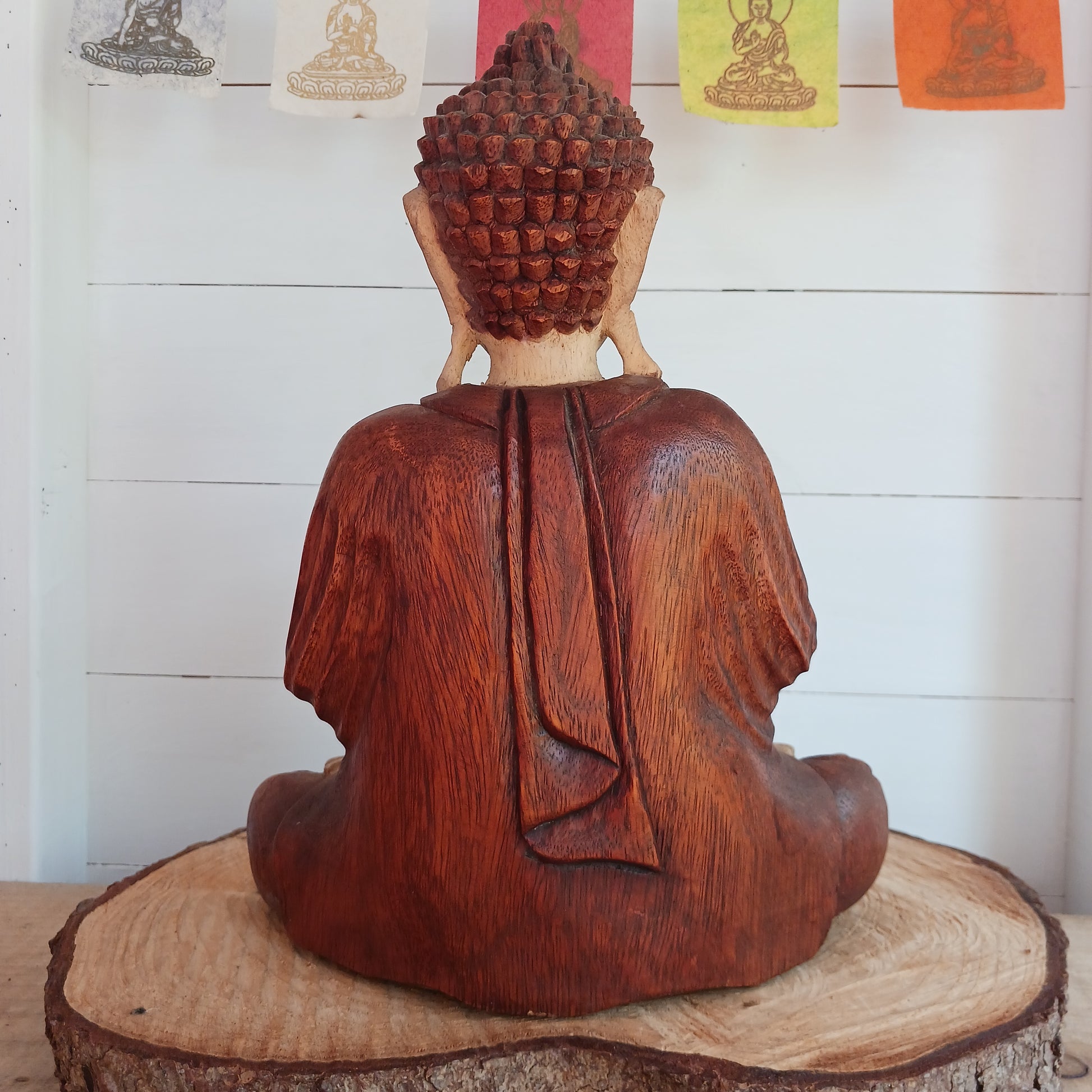 The Buddha is in the Teaching Pose which signifies wisdom, understanding and fulfilling destiny. Both hands are held with thumb and index fingers forming a circle. The Teaching Buddha depicts a particular moment in the life of the Buddha, namely the first sermon the Buddha gave after reaching Enlightenment.