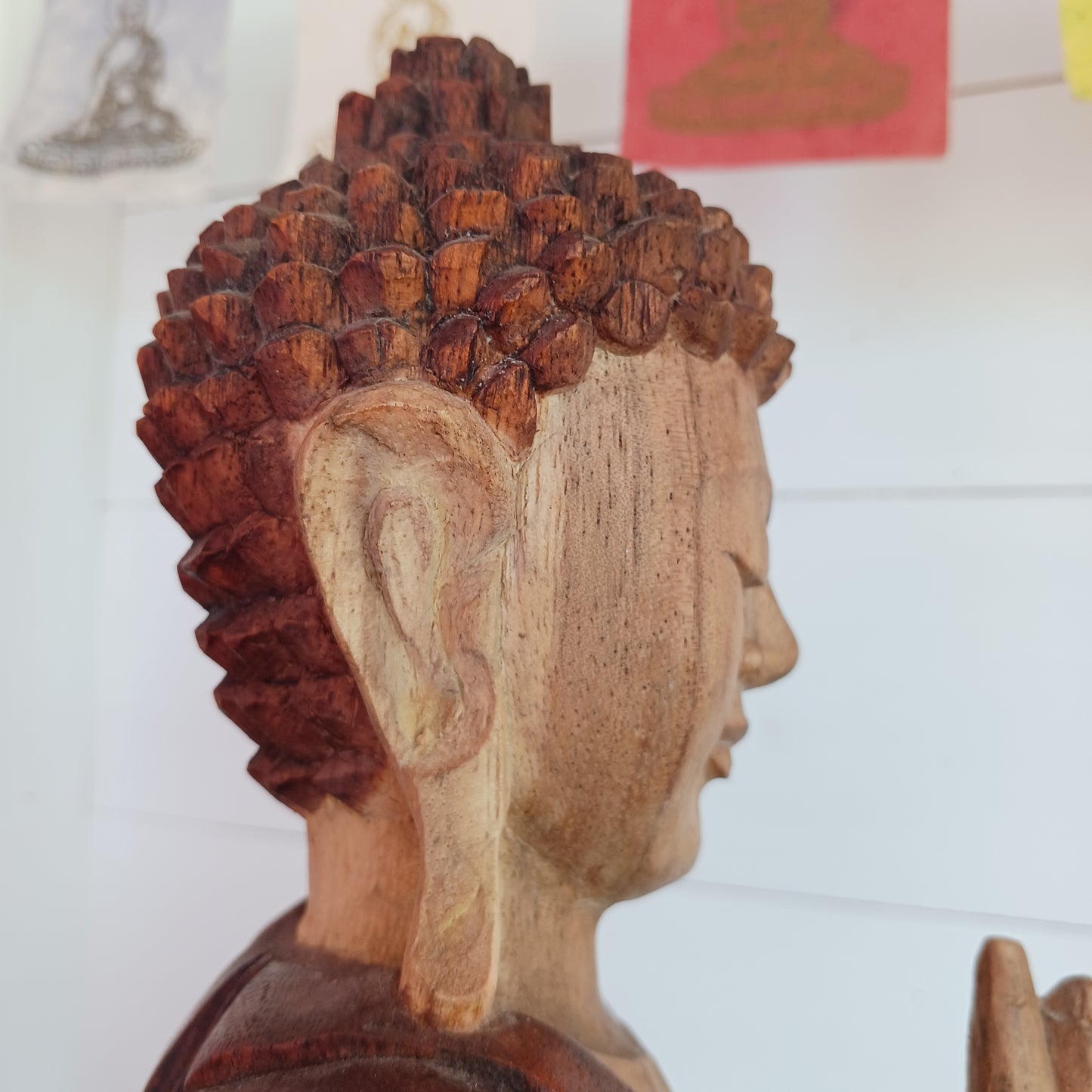 The Buddha is in the Teaching Pose which signifies wisdom, understanding and fulfilling destiny. Both hands are held with thumb and index fingers forming a circle. The Teaching Buddha depicts a particular moment in the life of the Buddha, namely the first sermon the Buddha gave after reaching Enlightenment.