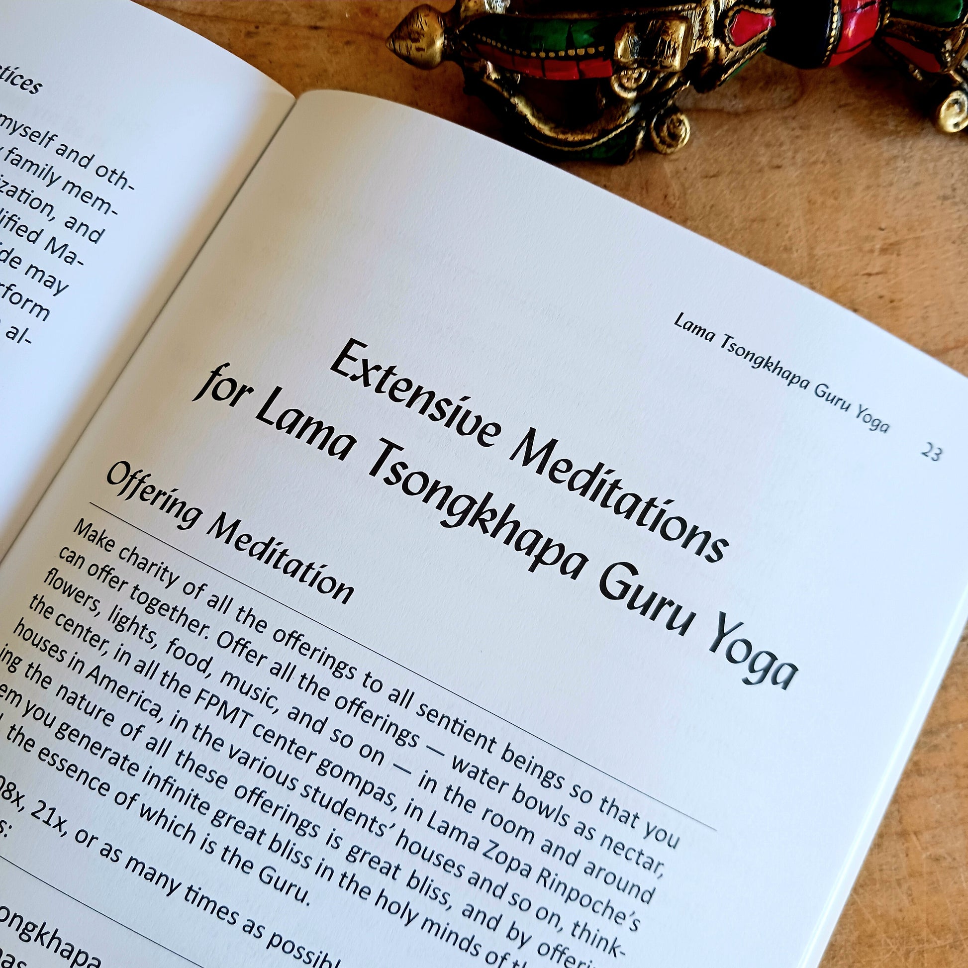 This text contains a method for practicing the Hundred Deities of Tushita (Ganden Lhagyama) according to the instructions of Lama Zopa Rinpoche. Ganden Lama is a seven-limb practice related to Lama Tsongkhapa.