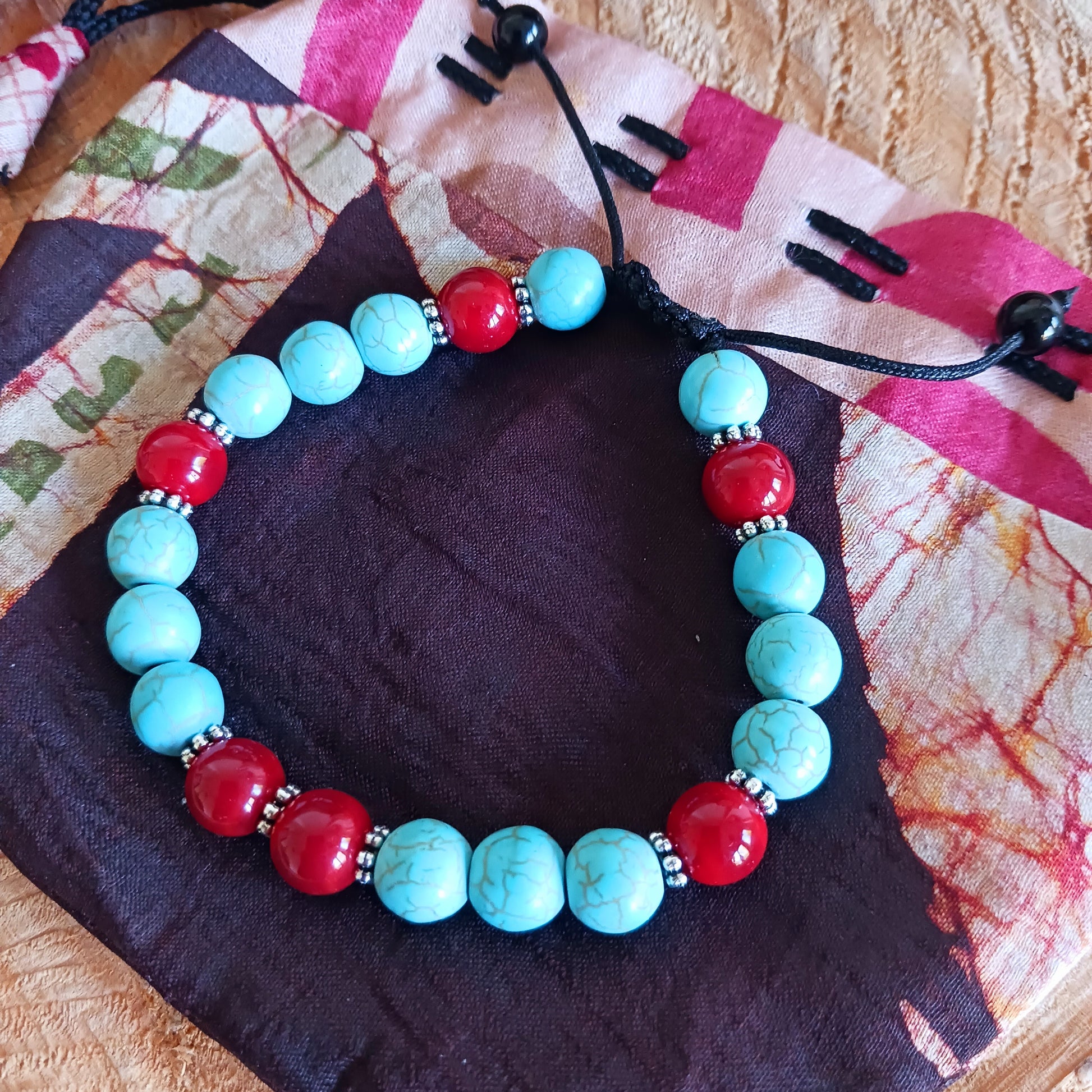 Malas are used for counting mantras, which are short sacred phrases. The beads are often made from seeds, gemstones, or wood, and may have a "guru" bead, tassel, or special knot.