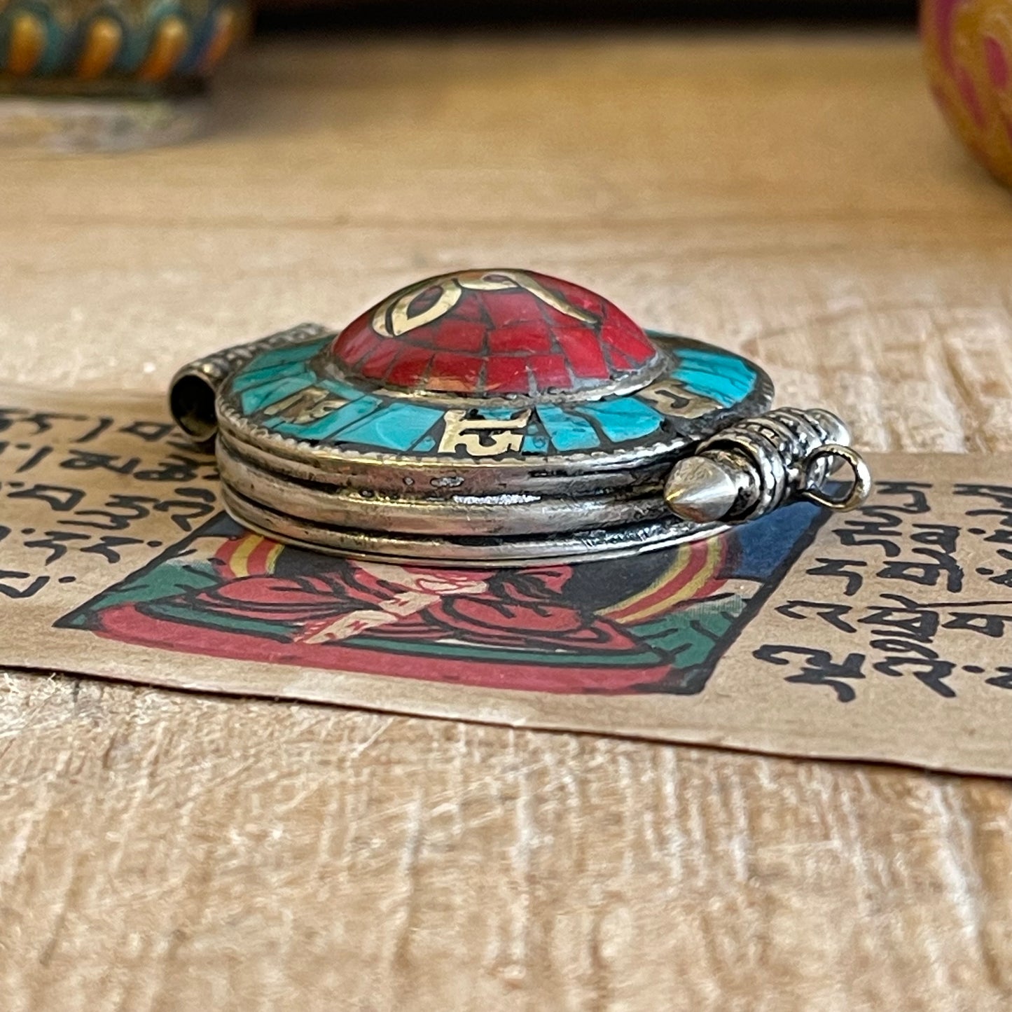 Tibetan Wisdom Eyes Ghau Locket pendant Stone Chip