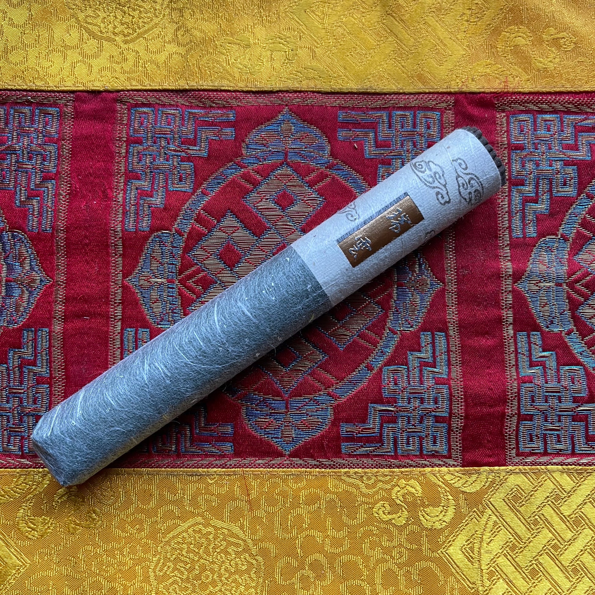 Zuiun 'Good Fortune Cloud' Incense Roll (50 Sticks)