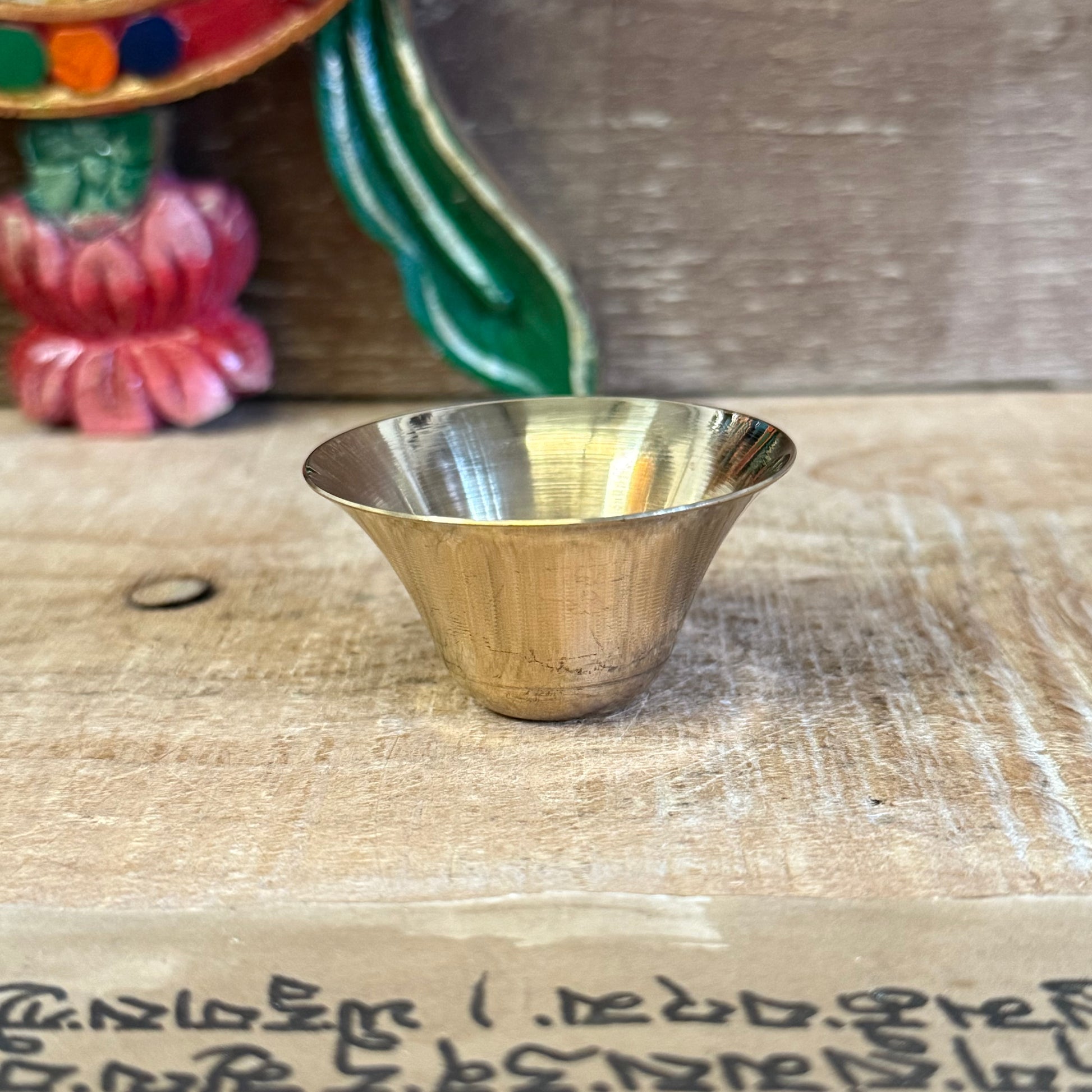 Create a sacred space of reverence and peace with this Set of 7 Small Brass Offering Bowls. In Buddhist tradition, these bowls are placed on the altar each day as symbols of generosity, purity, and devotion to the path.

Fill them with water, incense, or perfumed oil to honour the awakened ones and to cultivate inner virtues. The act of offering brings mindfulness to the heart and brings blessings to your environment.

Features:

Authentic Ritual Tool – Rooted in Tibetan and Buddhist spiritual practices

Pr