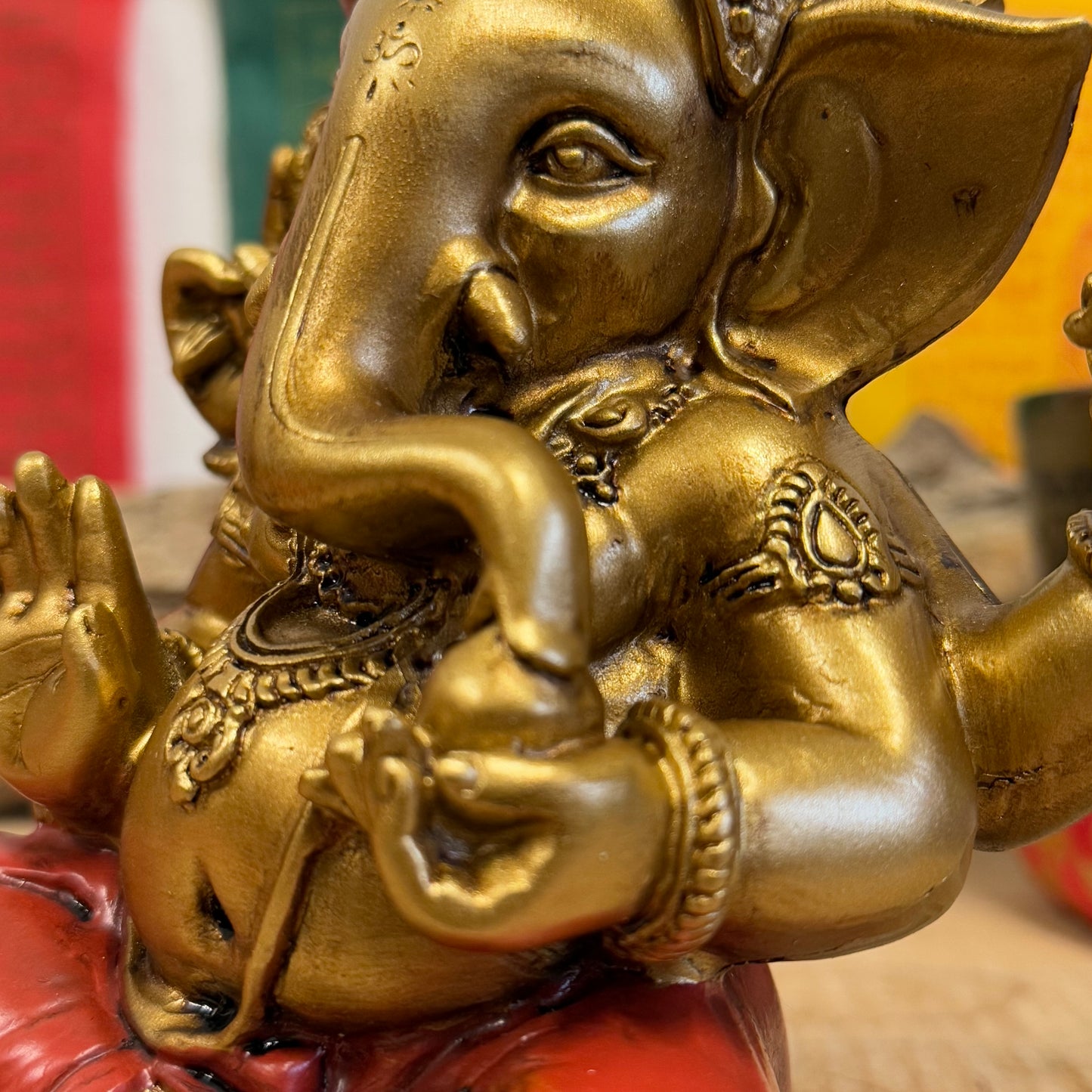 Ganesh Statue – The Elephant God of Wisdom and Prosperity

Embrace the divine energy of Ganesh, the beloved Elephant God, revered in both Hindu and Buddhist mythology. This intricately crafted statue of Ganesh is ideal for indoor display, radiating spiritual presence and blessings into your space.