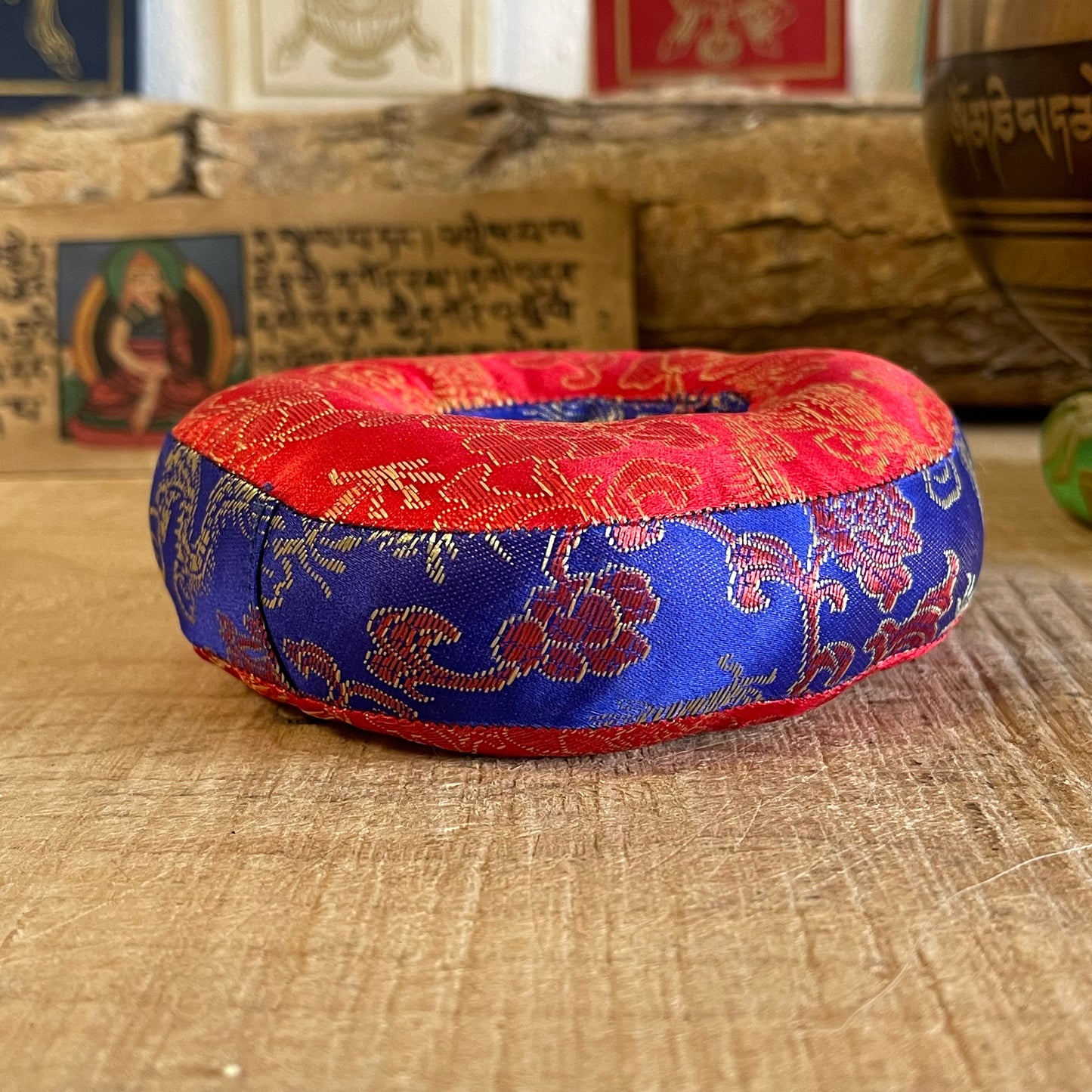 These round stitched brocade cushions are ideal for smaller sized signing bowl. There made from Mixed brocade fabrics, Perfect for smaller bowl