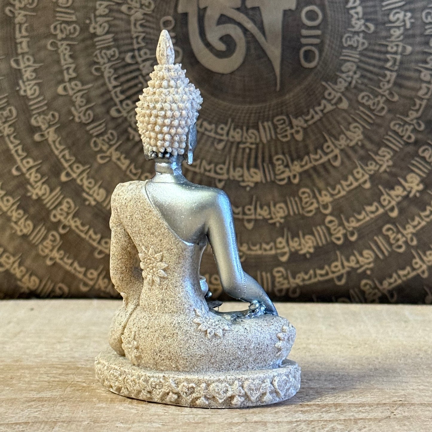 10 cm Buddha statue in meditation dhyana mudra, polyresin material.