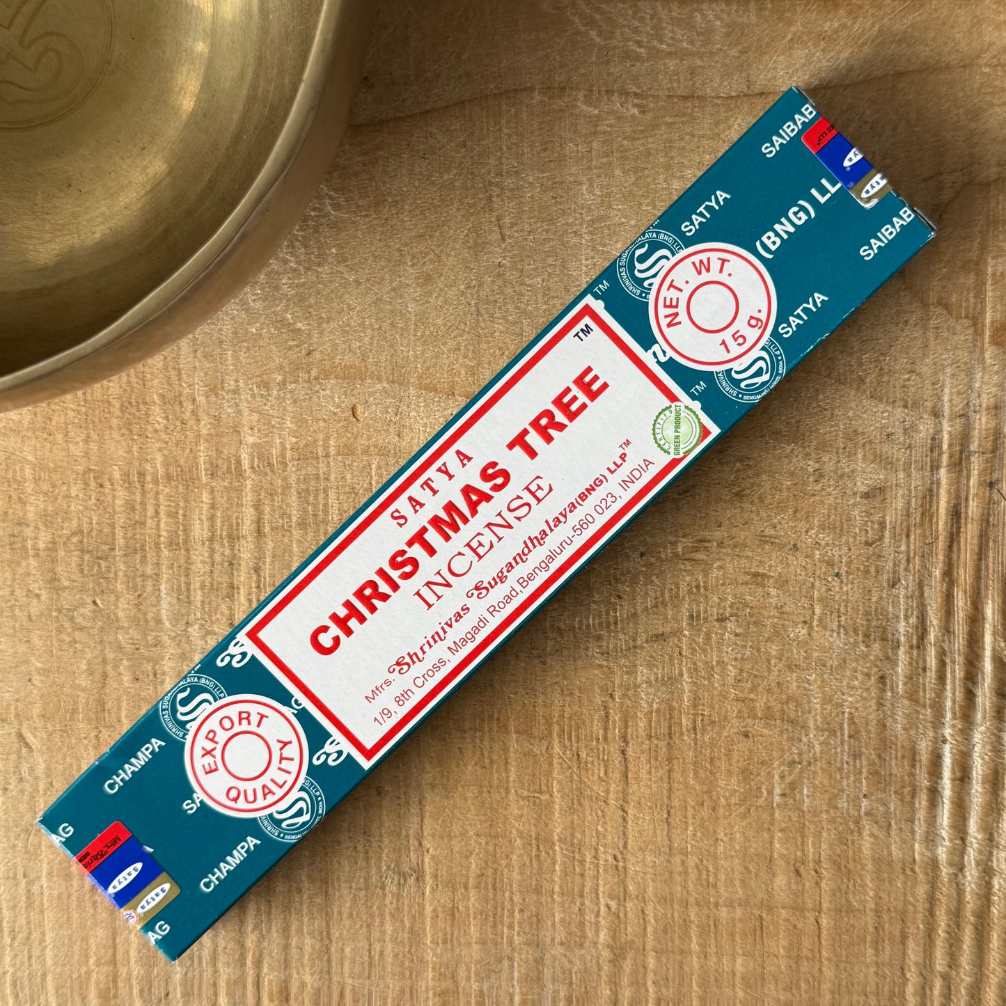 Satya Christmas Tree Incense Sticks 15g | Festive Masala Incense

Enjoy the festive aroma of Satya Christmas Tree Incense Sticks. Hand-rolled in India, 10 sticks per 15g pack with a 30-minute burn time.