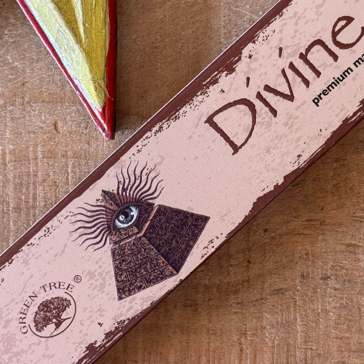 Green Tree Divine Eye Indian incense sticks made with natural essential oils, herbs, gums and wood resins