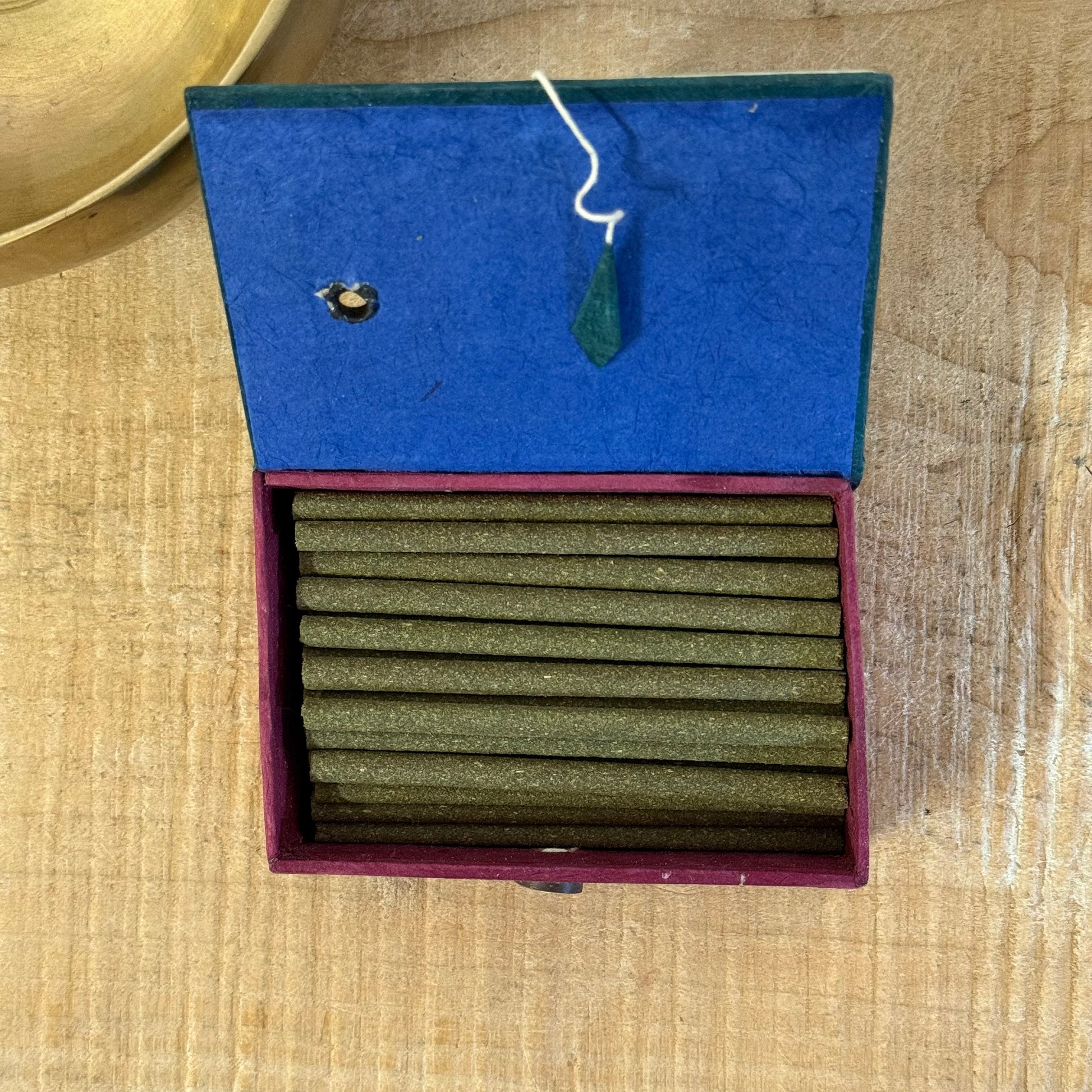 Guru Rinpoche Himalayan incense powder wrapped in handmade Lokta paper