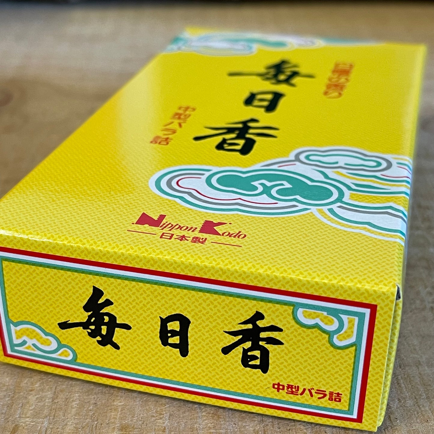 Mainichi-koh sandalwood incense is a form of daily use incense produced in Japan by famous manufacturers, Nippon Kodo. Mainichi-koh is the number one best selling brand in Japan.
