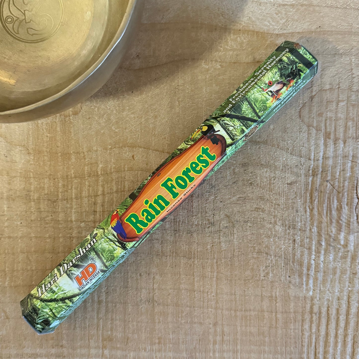 Rain Forest Hexagon incense handcrafted in India. A fresh, woody blend with mossy notes, ideal for meditation, relaxation, and ritual use.