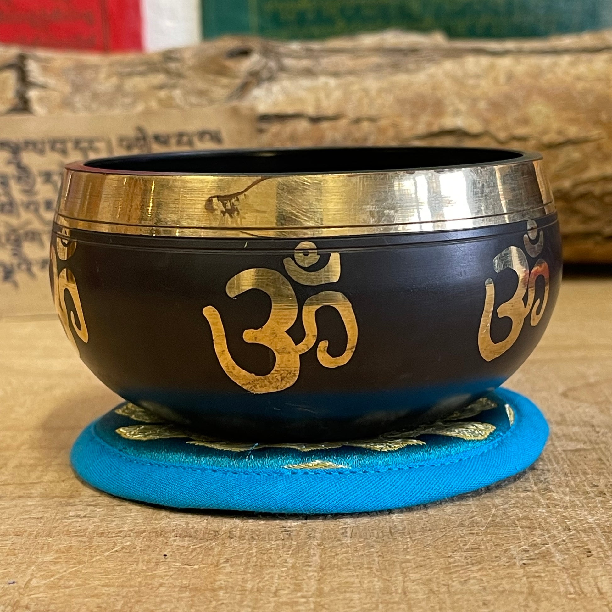 Tibetan Lotus Flat Round Singing Bowl Cushion 9cm