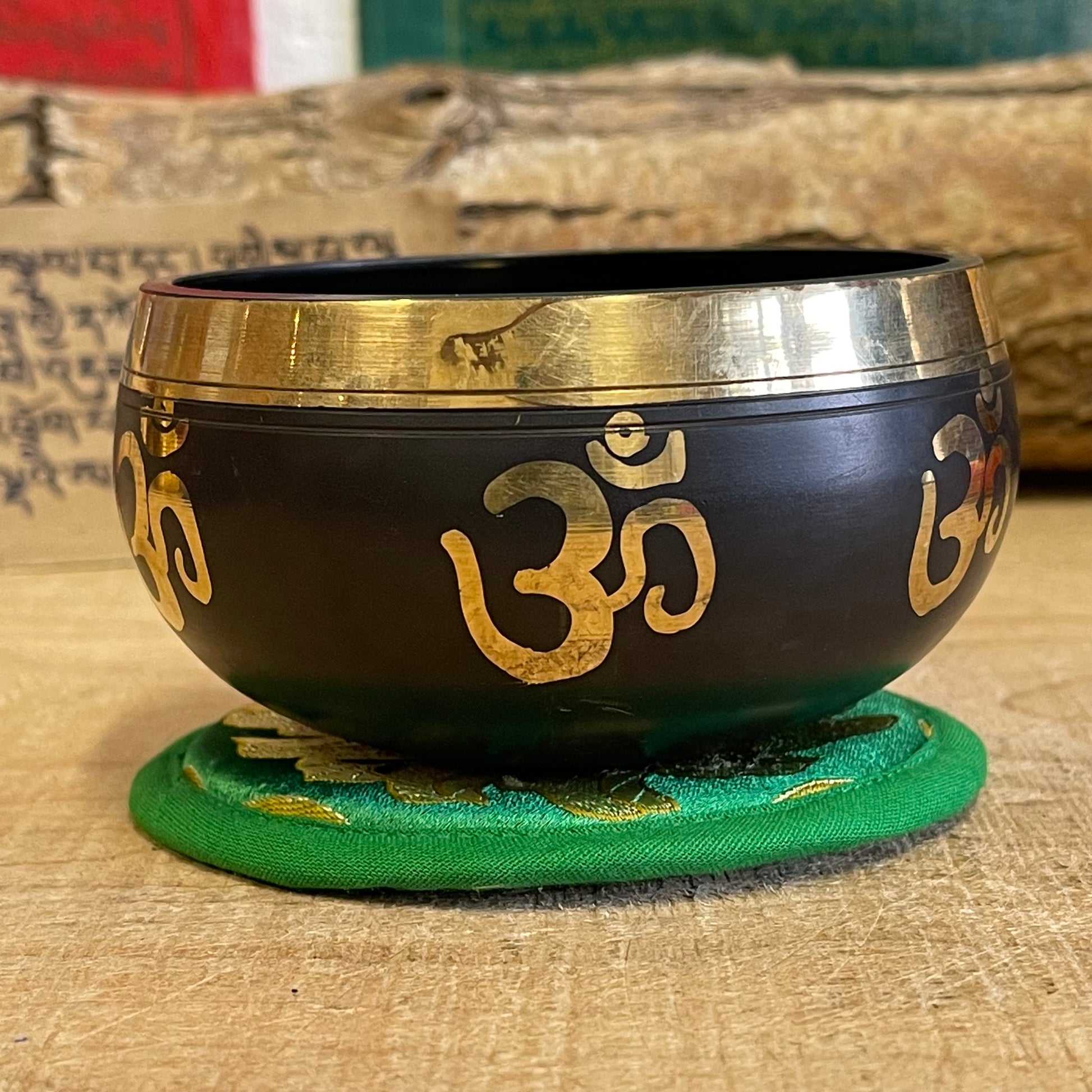 Tibetan Lotus Flat Round Singing Bowl Cushion 9cm