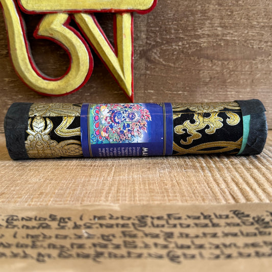 Step into the sacred power of protection and purification with Mahakala Incense, a premium blend rooted in traditional Tibetan Buddhist and ancient medical practices. Named after the wrathful guardian deity Mahakala, this incense is designed to purify space, dispel obstacles, and honor local protective spirits.