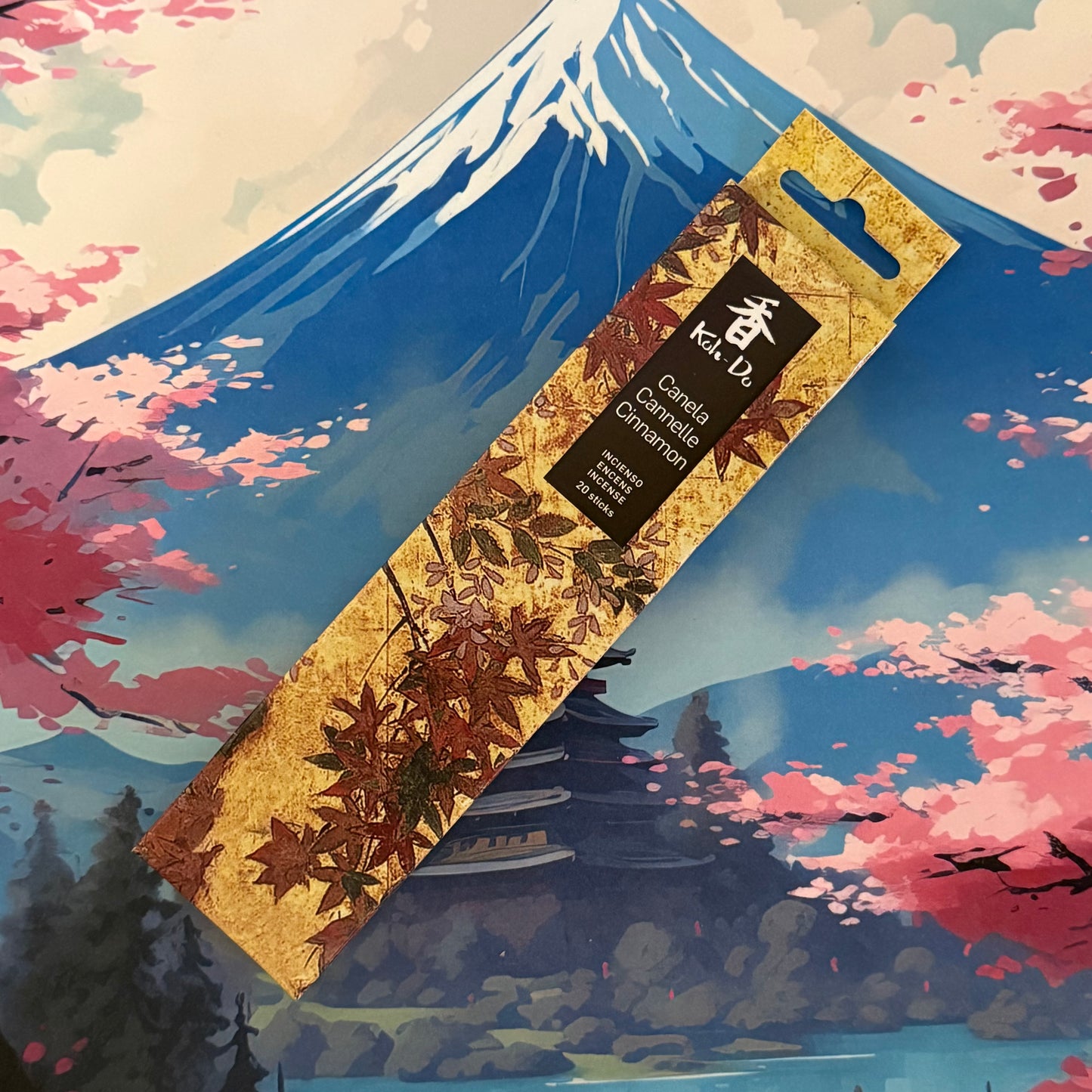 Warm cinnamon incense blended with star anise & camphor. Koh-Do’s Japanese sticks bring temple calm & sacred fragrance to your meditation space.