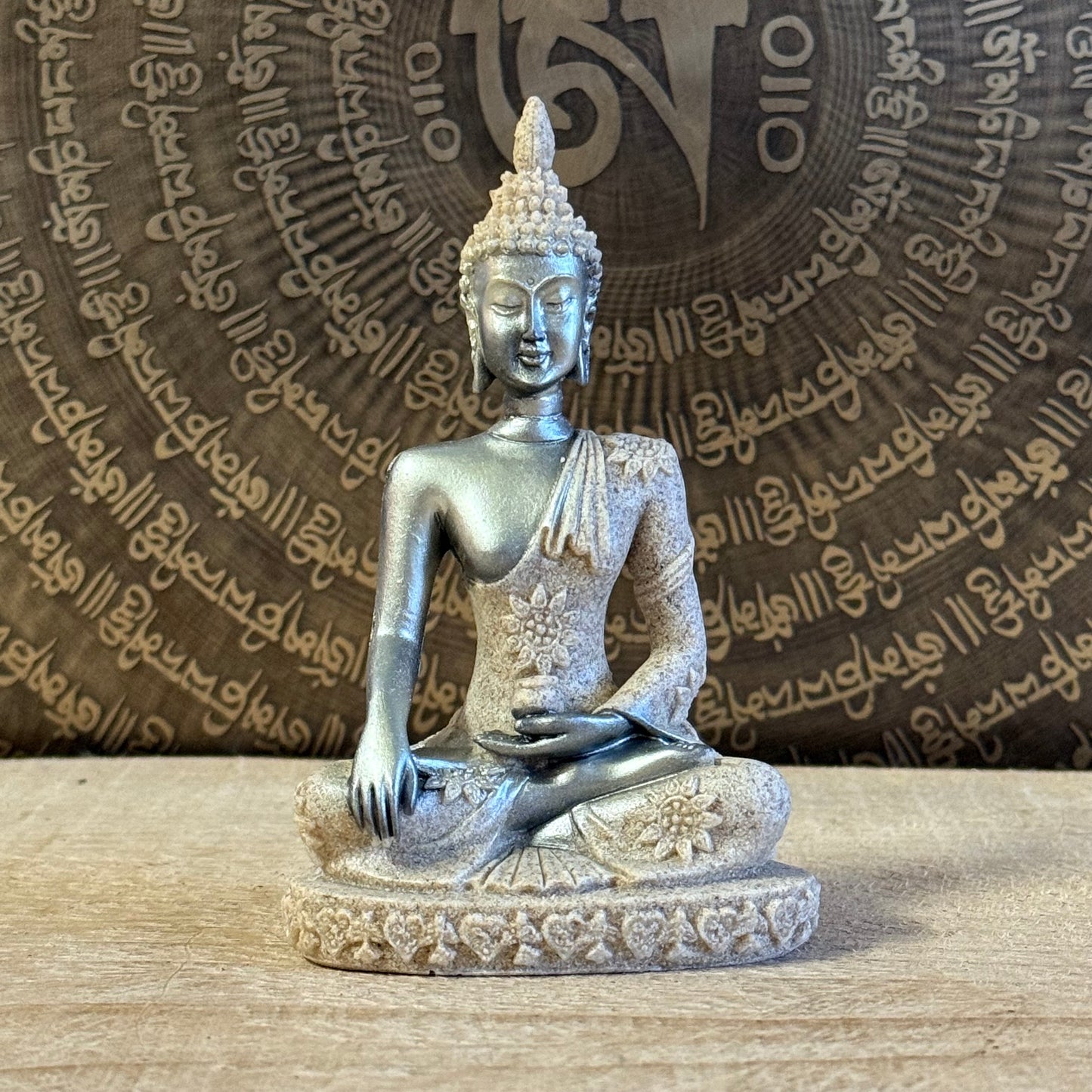 10 cm Buddha statue in meditation dhyana mudra, polyresin material.