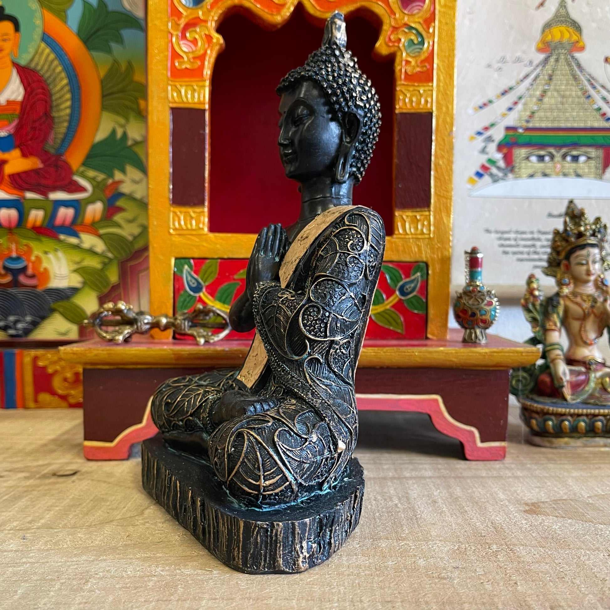 Praying Buddha antique look 22cm