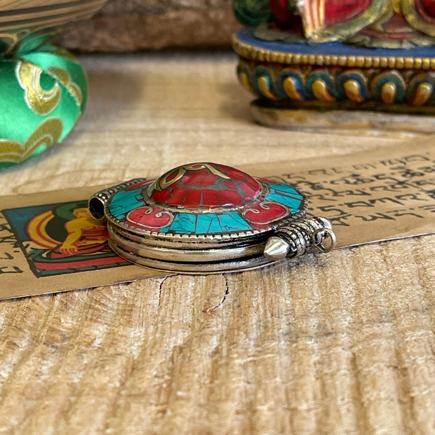 Tibetan Wisdom eyes Ghau Locket pendant Stone Chip