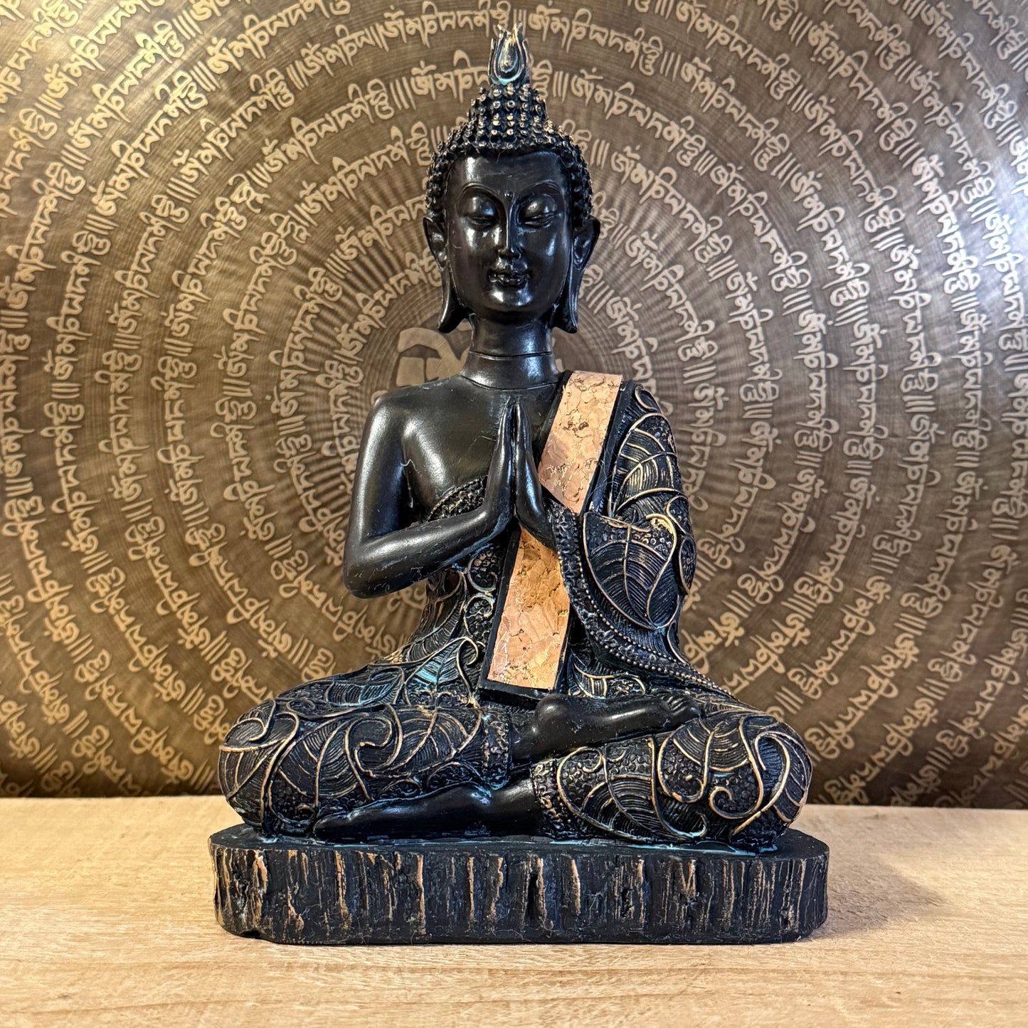Praying Buddha antique style polyresin statue 22 cm with praying mudra.