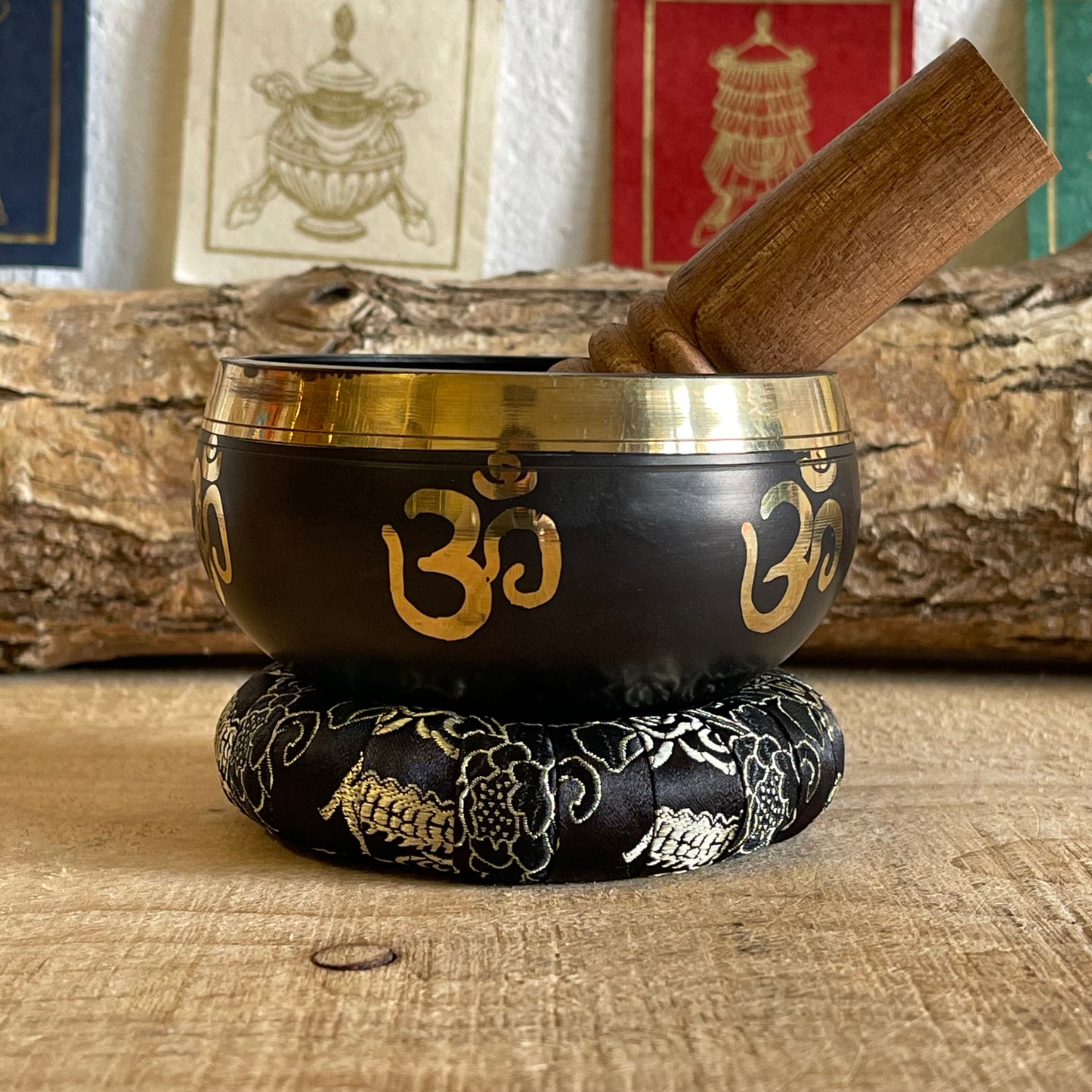 Yoga Om Singing Bowl Gift Set | Black