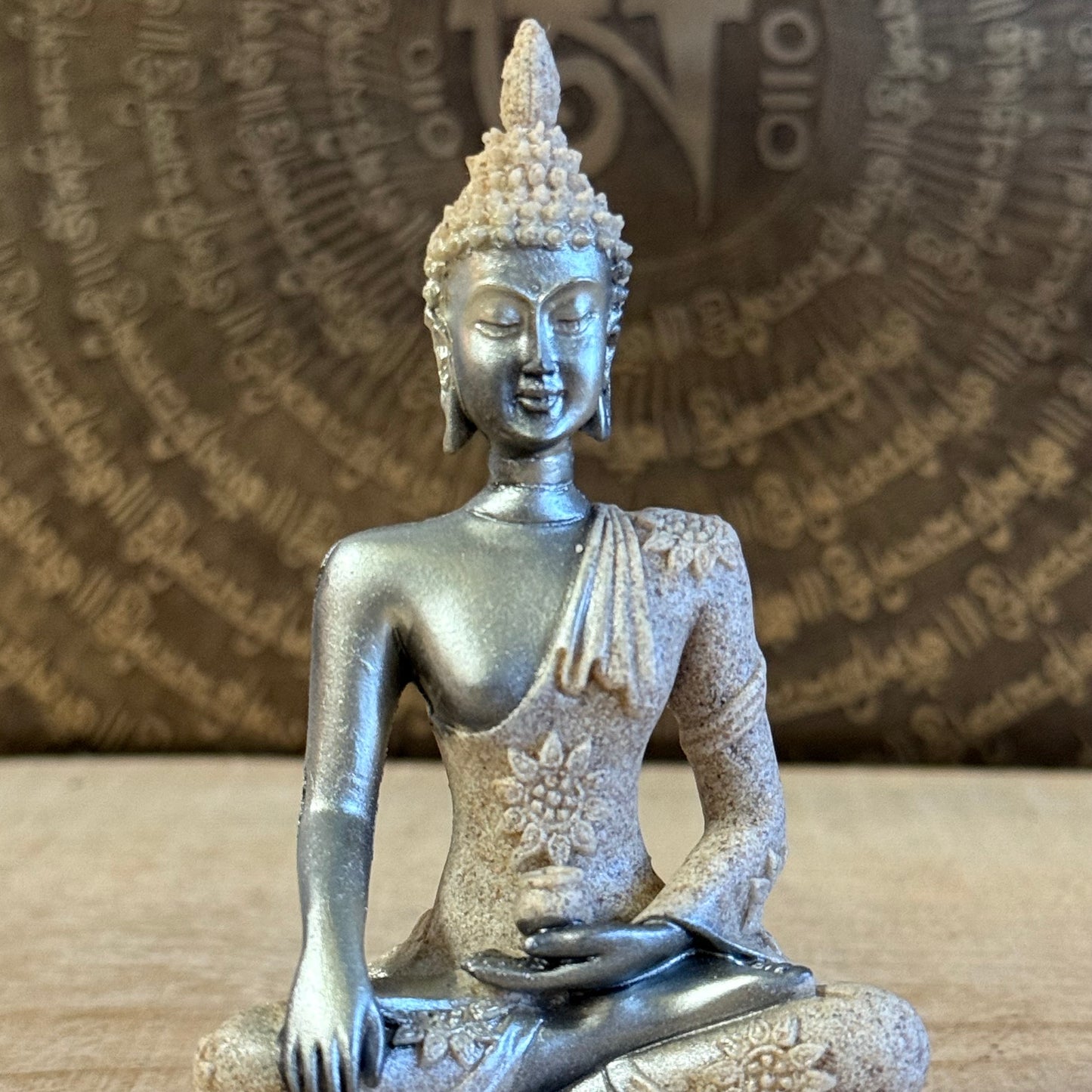 10 cm Buddha statue in meditation dhyana mudra, polyresin material.