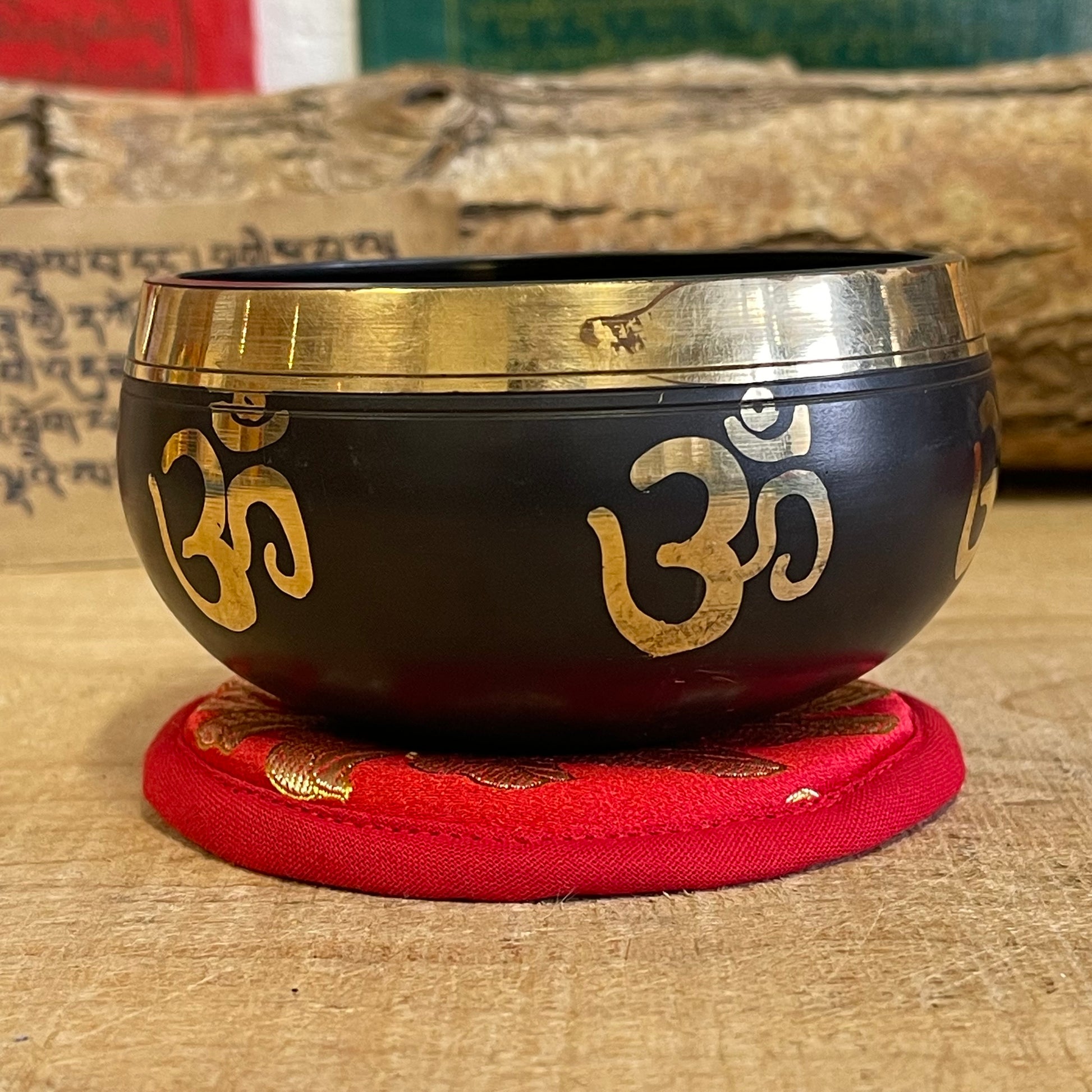 Tibetan Lotus Flat Round Singing Bowl Cushion 9cm