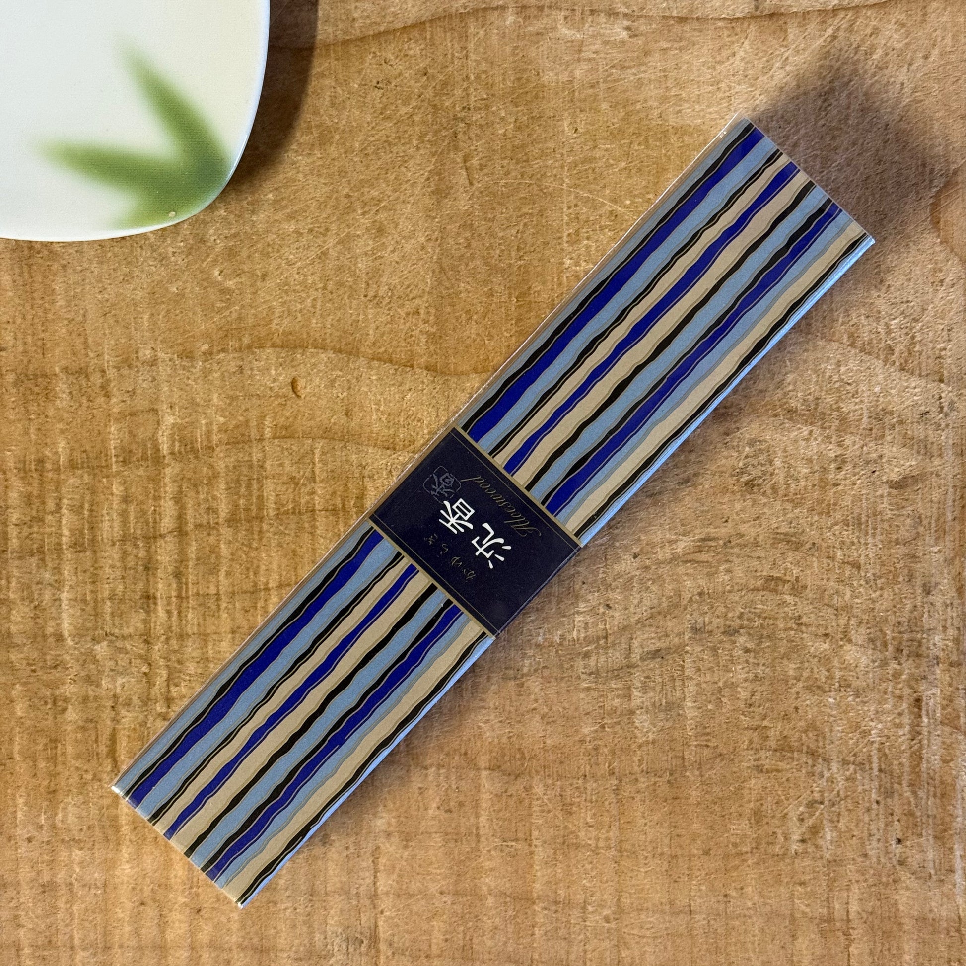 Kayuragi Aloeswood Japanese incense 40 sticks with holder