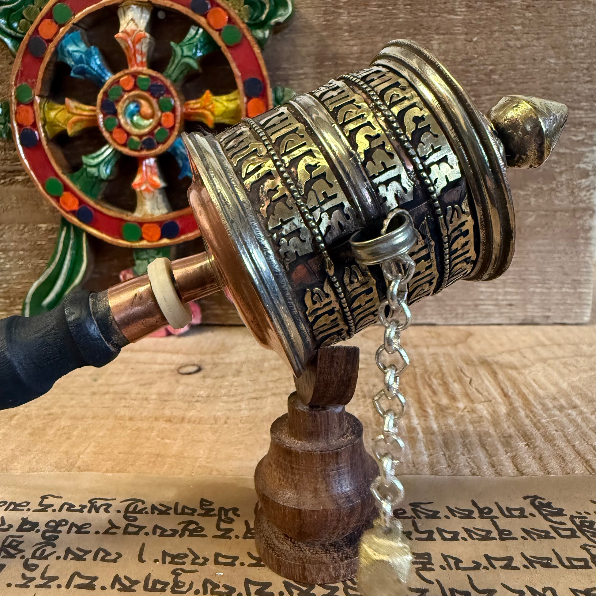Copper Prayer Wheel – 4-Line Om Mani Mantra (26cm) | Buddha-Buddha

Handmade copper prayer wheel with 4-line Om Mani Padme Hum mantra. Spin for merit and blessings. Fair Trade, 26cm long, crafted in Nepal.
