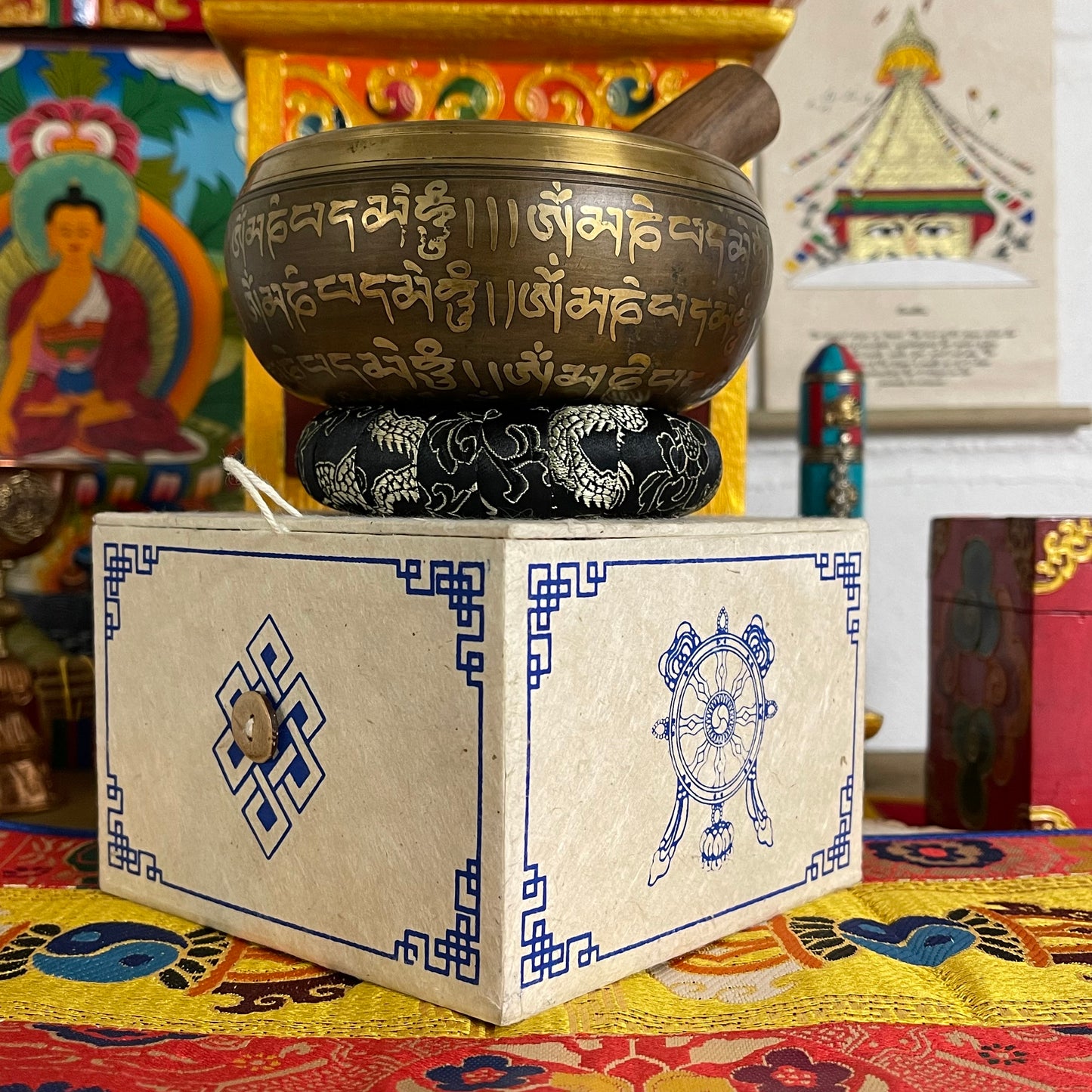 Avalokiteshvara Buddha Singing Bowl Gift Set