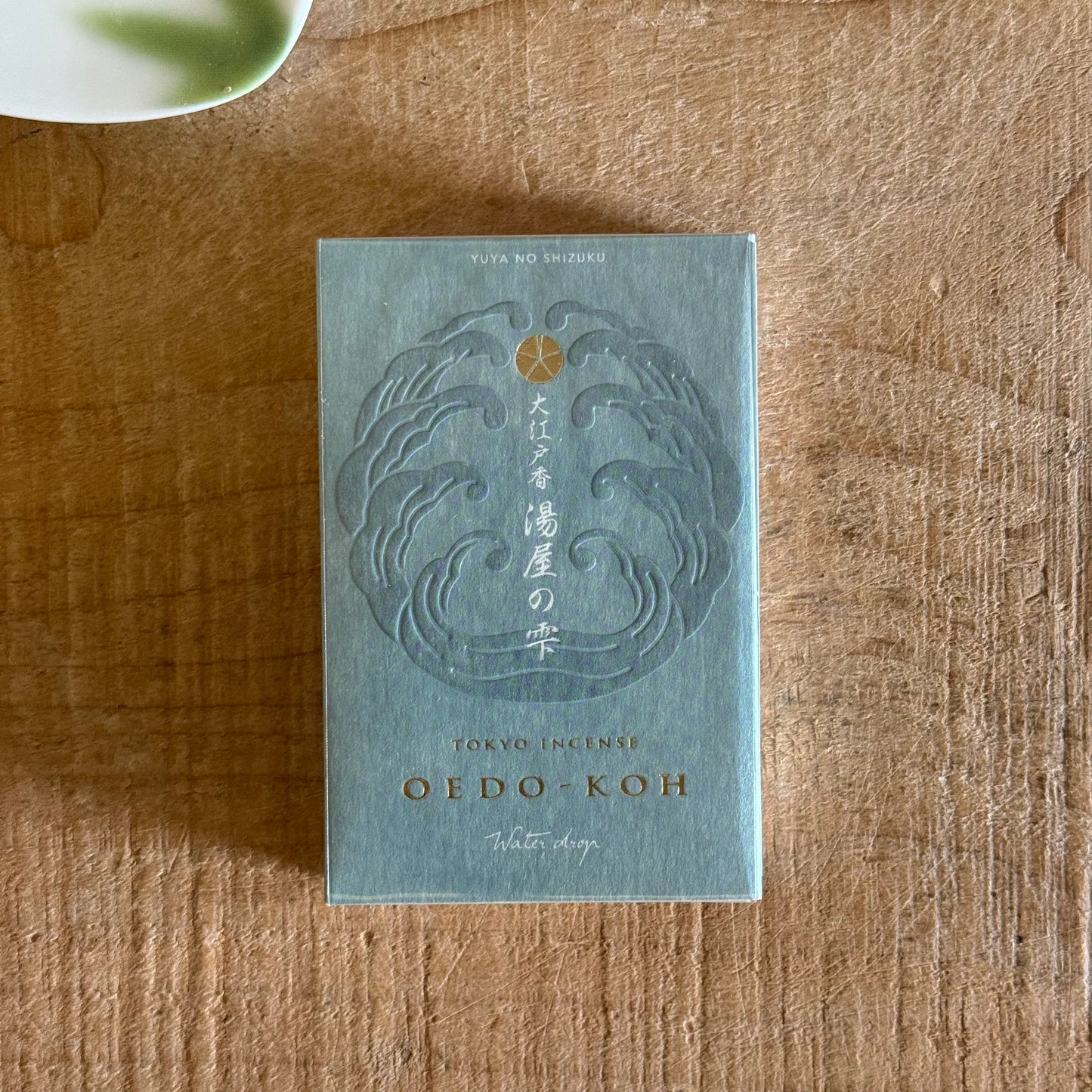 Oedo-Koh Water Drop Japanese Incense – 60 Sticks Natural Incense

Oedo-Koh Water Drop Japanese incense sticks. 60 natural sticks with floral warmth, ideal for meditation, relaxation, and spiritual practice.