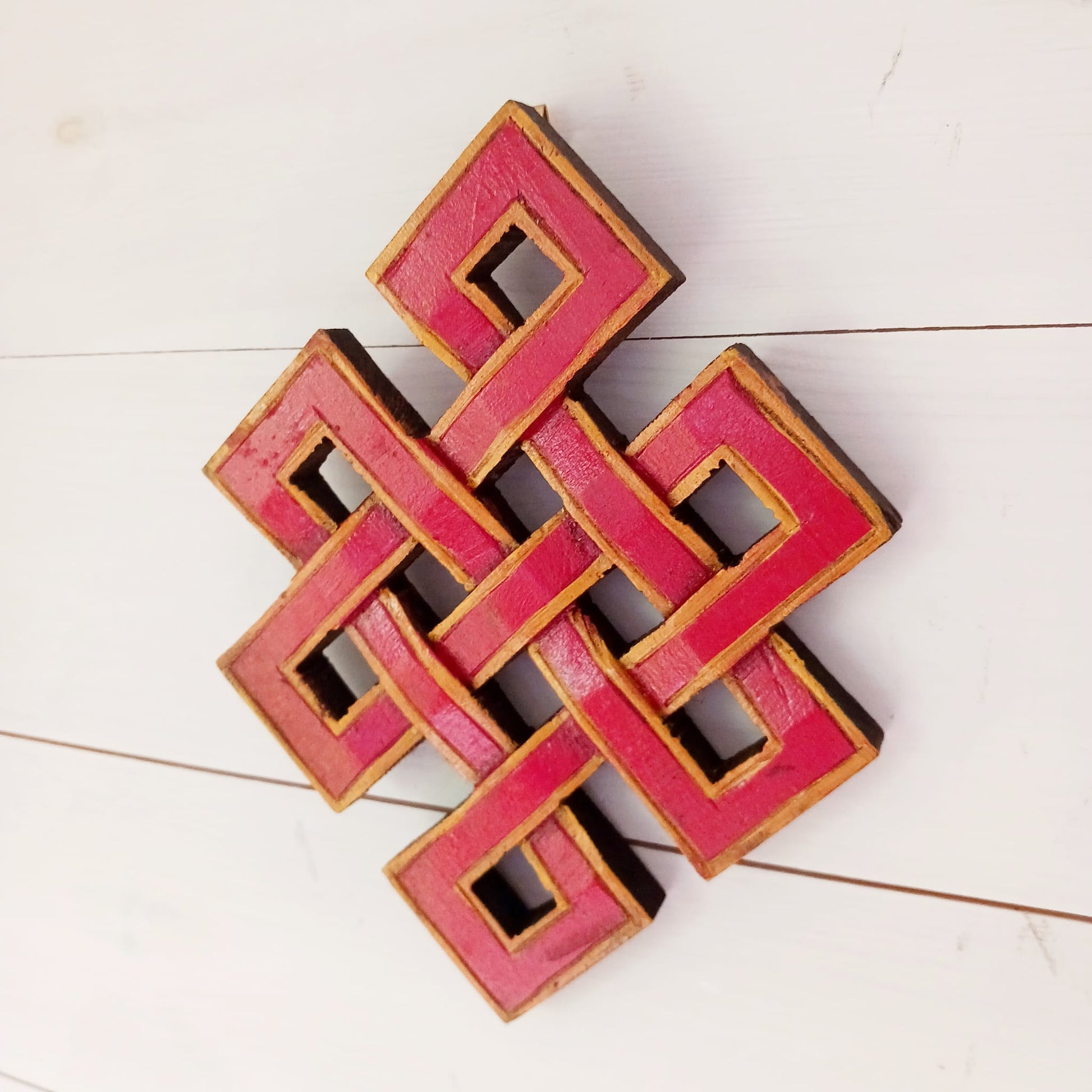Tibetan Endless Knot wooden wall décor 19 X 15 cm