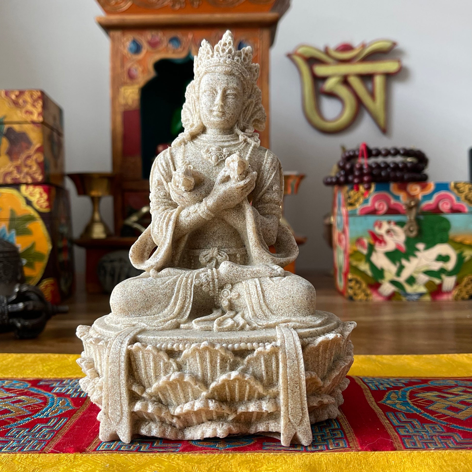 Buddha statue with dorje and bell (Sand)