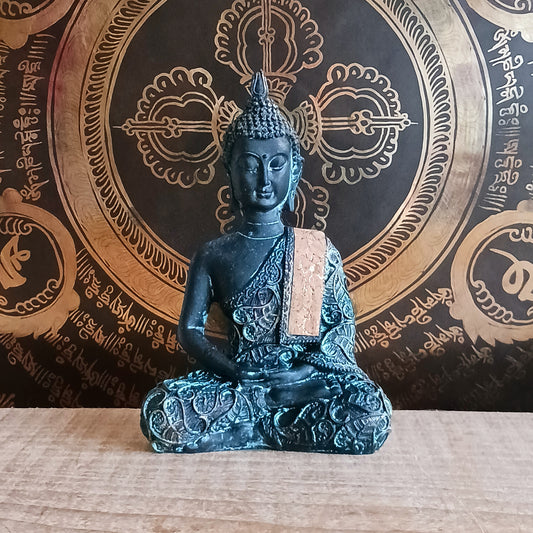 Elevate your space with this exquisite Thai-style Buddha figurine, showcasing a vintage aesthetic and a serene aura. Crafted with precision from high-quality resin, this 14cm statue features the Buddha in the Dhyana Mudra, a meditative hand gesture symbolizing spiritual enlightenment and harmony.